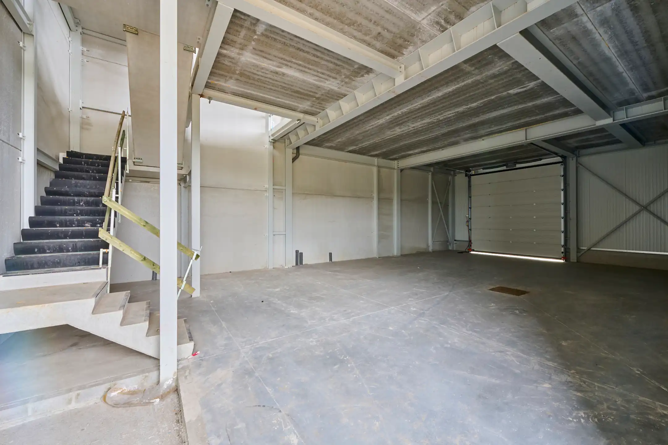 TE KOOP GENK: KMO-unit | kantoren | woonst - Kompellaan foto 12