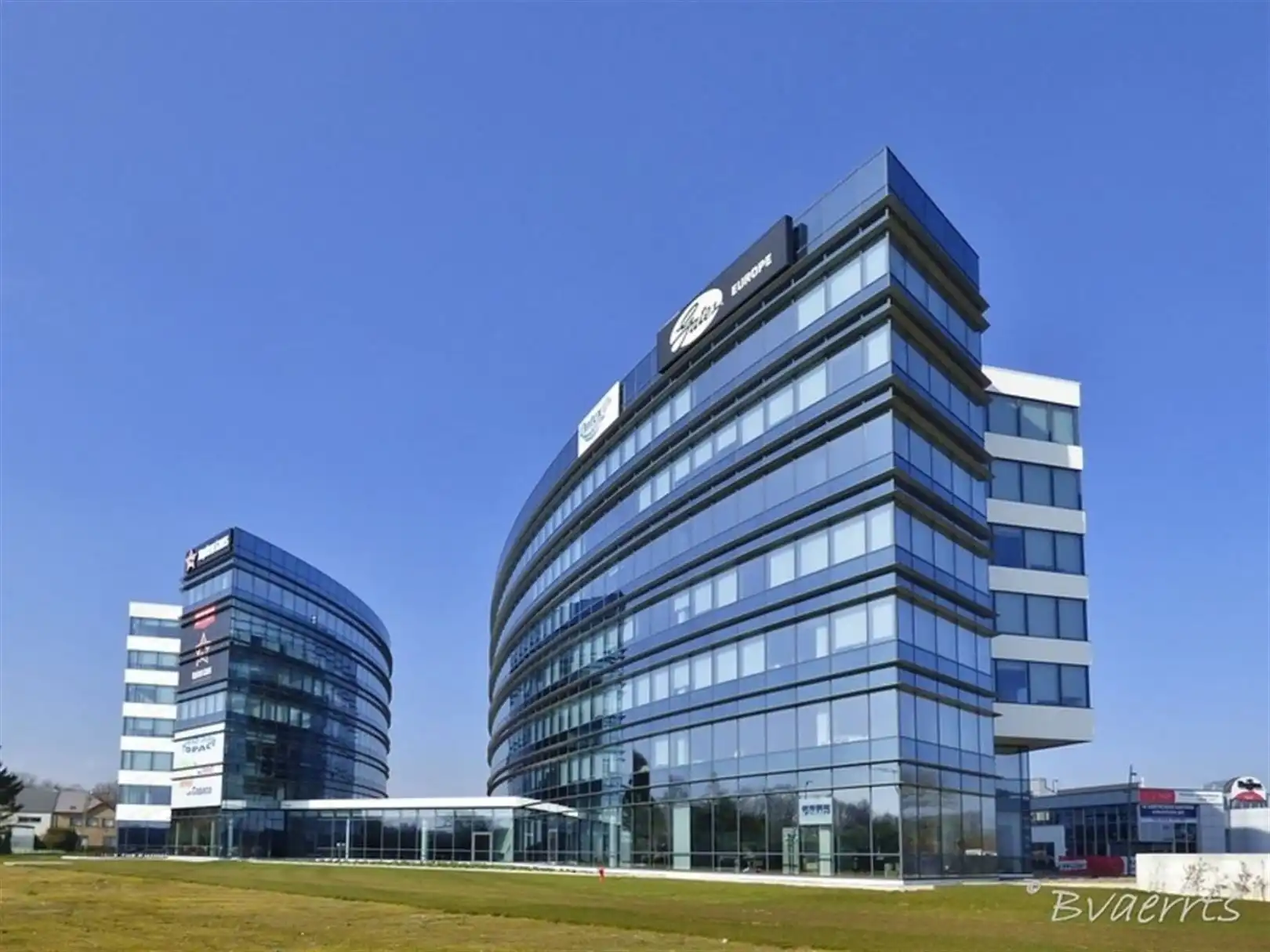 Business center op het gelijkvloers vanaf 5m² tot 104 m² foto {{pictureIndex}}