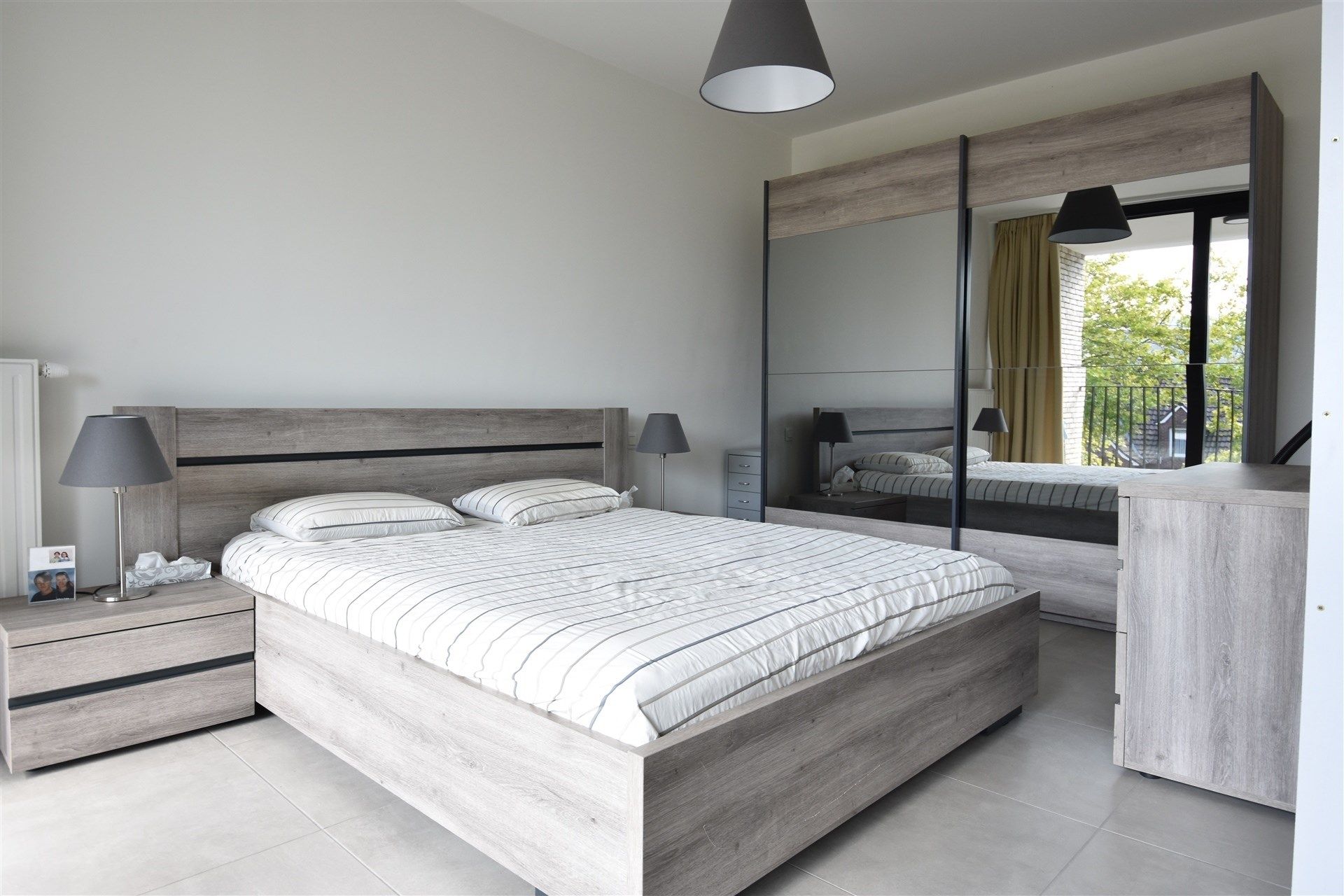 Eenslaapkamerappartement met autostaanplaats en berging foto 5