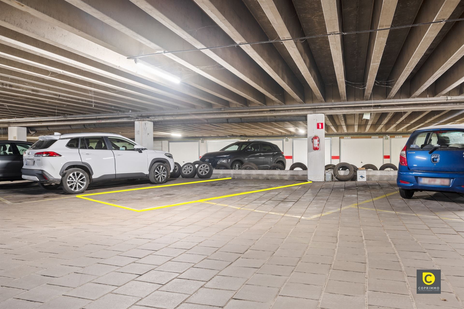 Ruime ondergrondse autostaanplaats te Fruithoflaan! foto {{pictureIndex}}