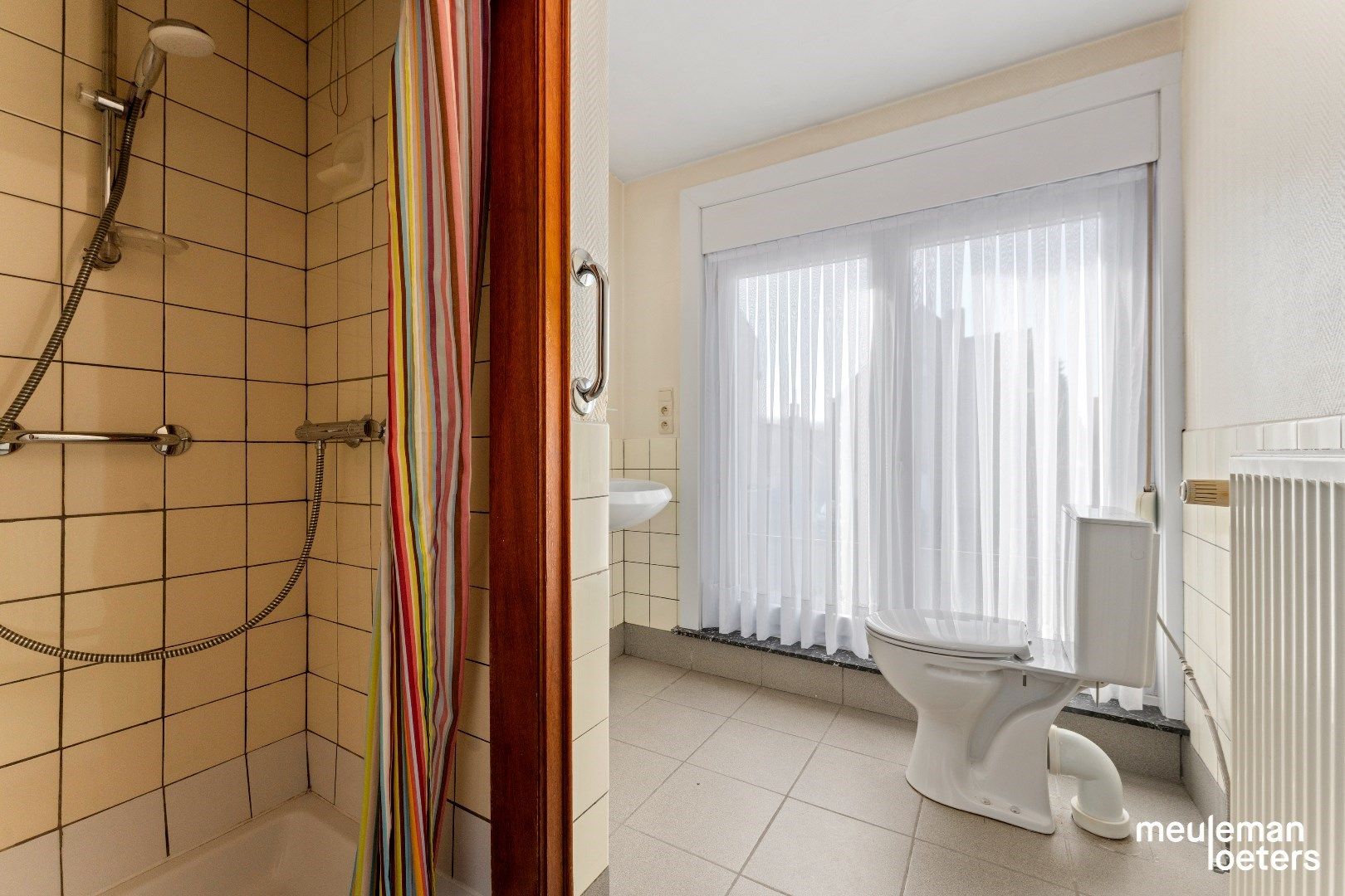 Te renoveren woning met ruime tuin foto 10