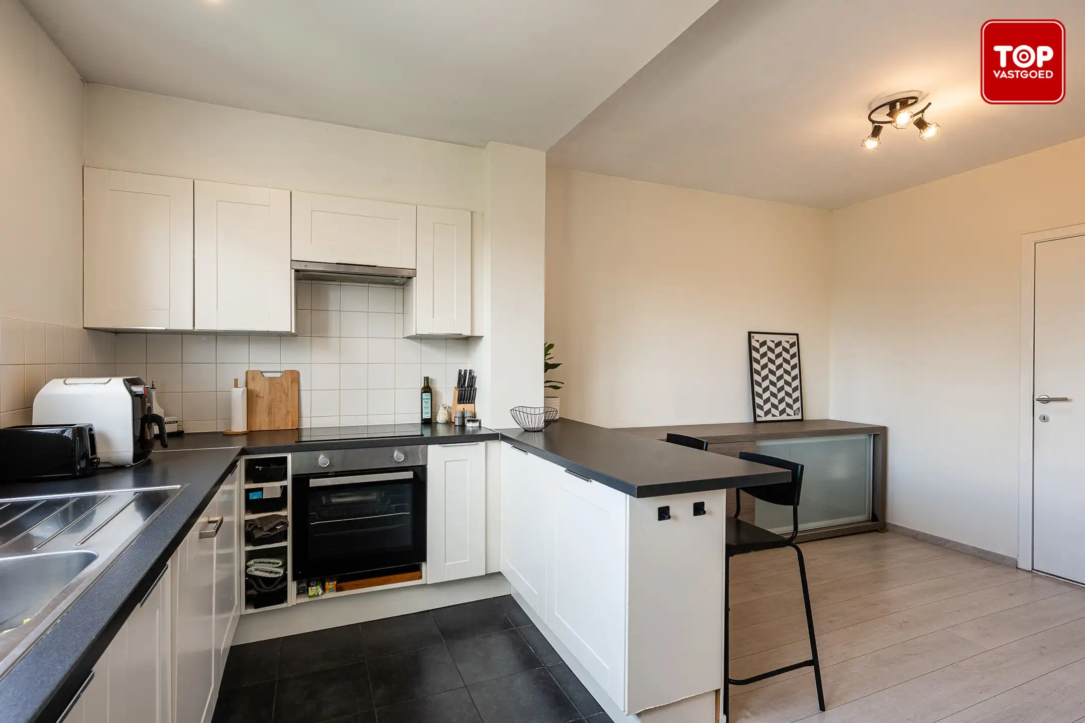 Instapklaar appartement met 3 slaapkamers en ruim terras foto 10