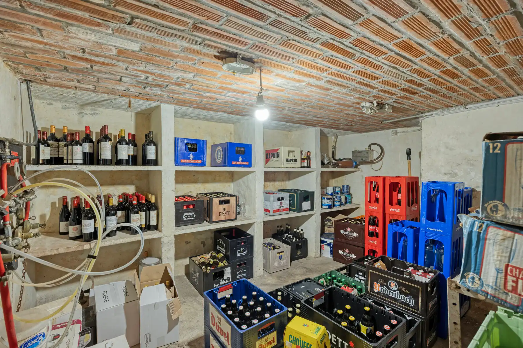 veelzijdig handelshuis met woonst en appartement foto 13