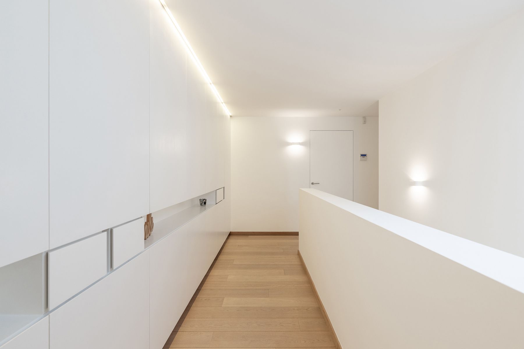 Unieke eigentijdse villa met zwembad foto 11