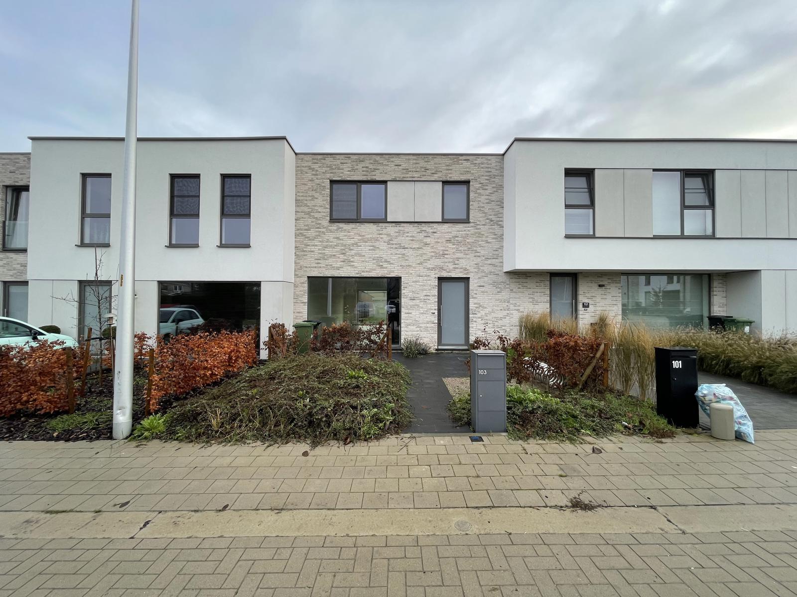 LEDE - Recente BEN-woning met gezellige tuin. foto {{pictureIndex}}