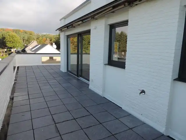 Volledig gerenoveerd appartement met groot terras foto 15