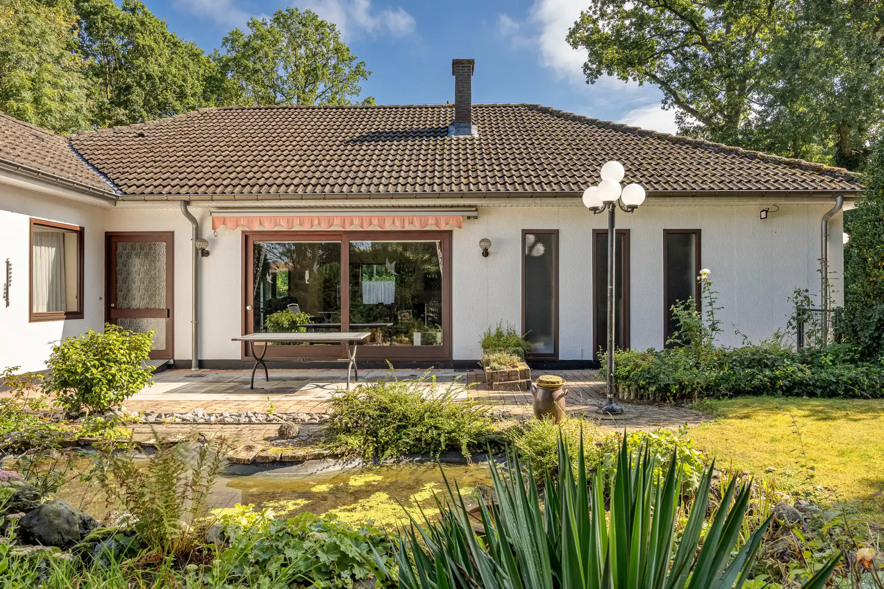 Te renoveren gelijkvloerse woning op ca. 1400 m² foto 24