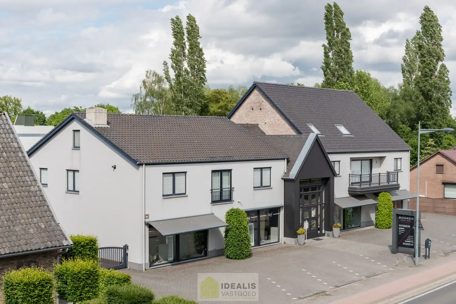 INSTAPKLARE HANDELSRUIMTE VAN MAAR LIEFST +- 410M² MET RIANTE WONING OP SCHITTERENDE COMMERCIËLE ZICHTLOCATIE!! foto 3