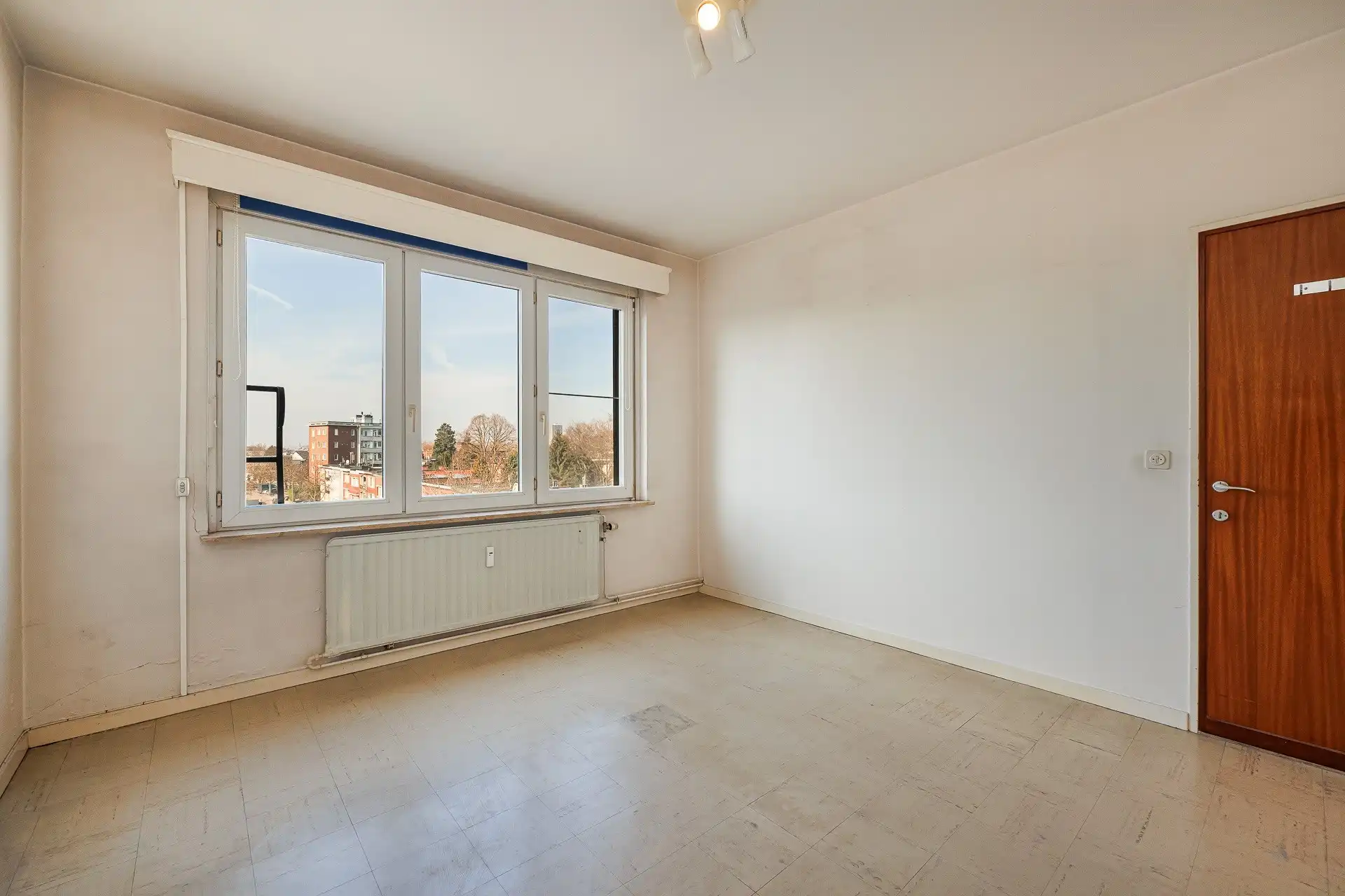 Lichtrijk appartement met garage nabij park Ertbrugge foto 19