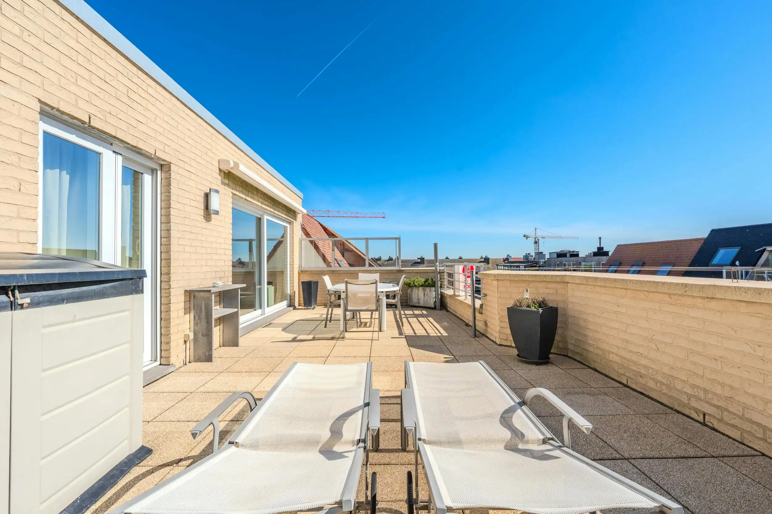 Prachtig appartement met ruime terrassen en zijdelings zeezicht! foto 17