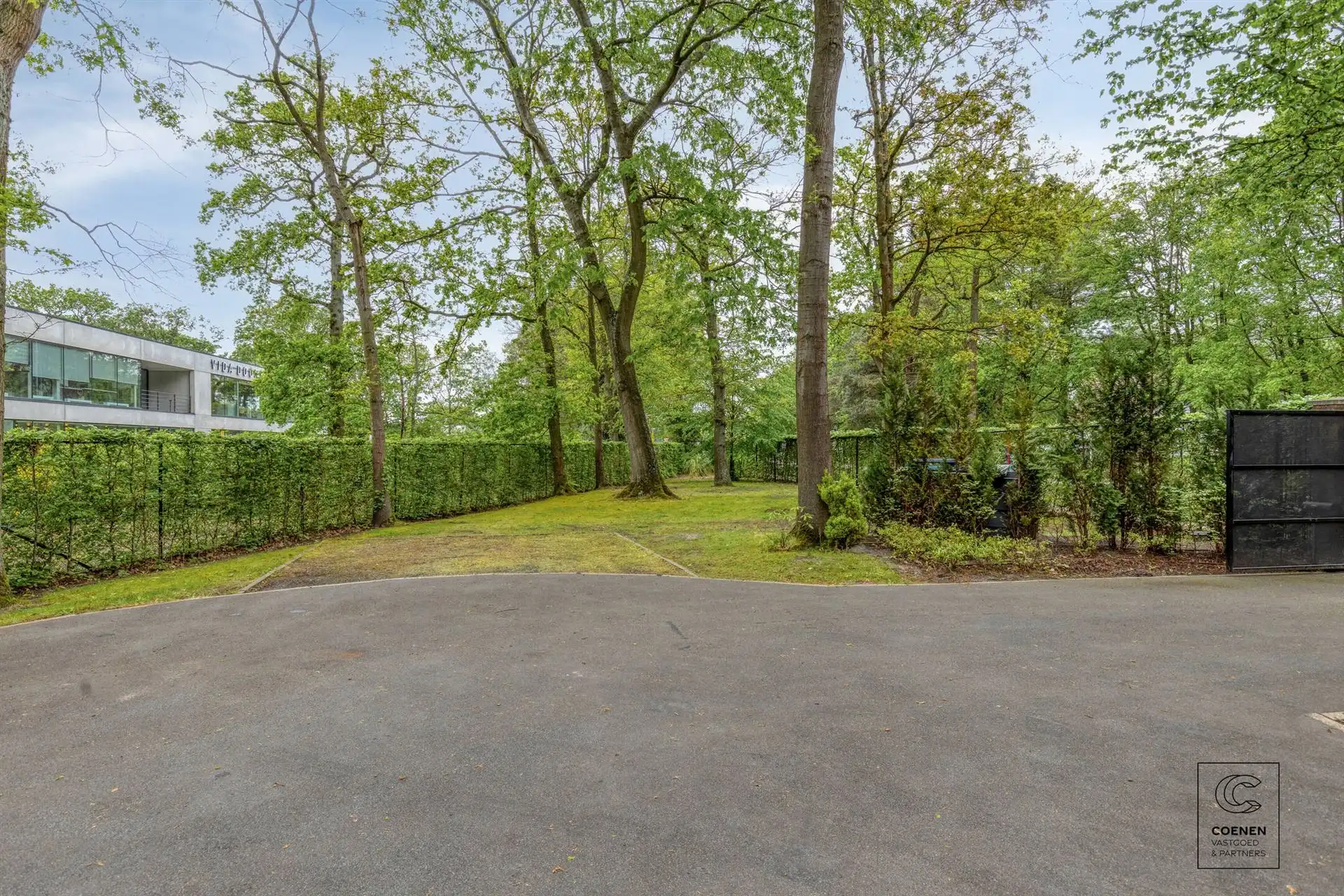 Charmante villa van 424 m² met 4 slpks, royale garage en tuin! foto 33