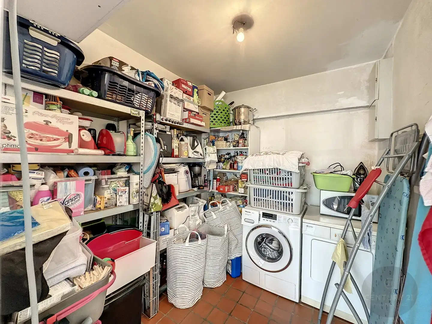 OPBRENGSTEIGENDOM / PROJECT/ HANDELSPAND MET WOONST foto 16