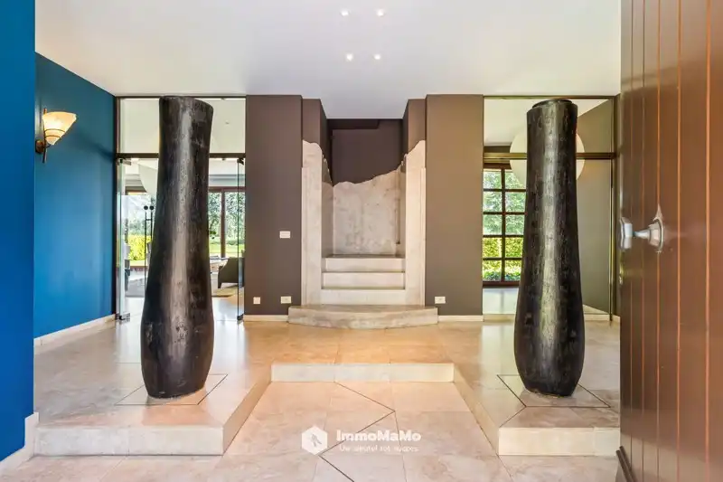 UNIEKE VILLA MET BINNENZWEMBAD EN PAARDENSTALLEN OP EEN TOPLOCATIE TE KOOP IN MENDONK (GENT) foto 5