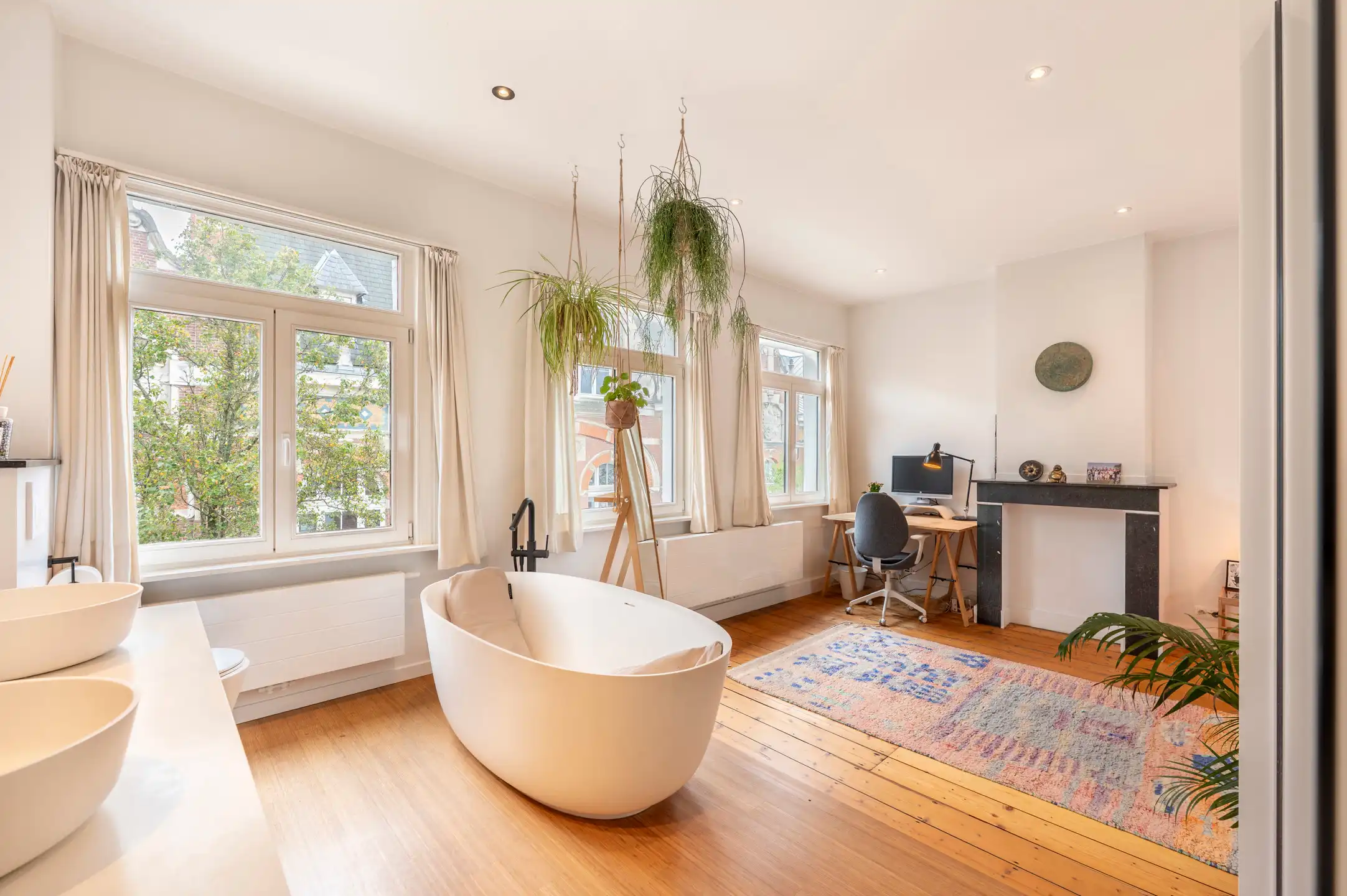 Gerenoveerd herenhuis met tuin aan het hippe Zurenborg  foto 13