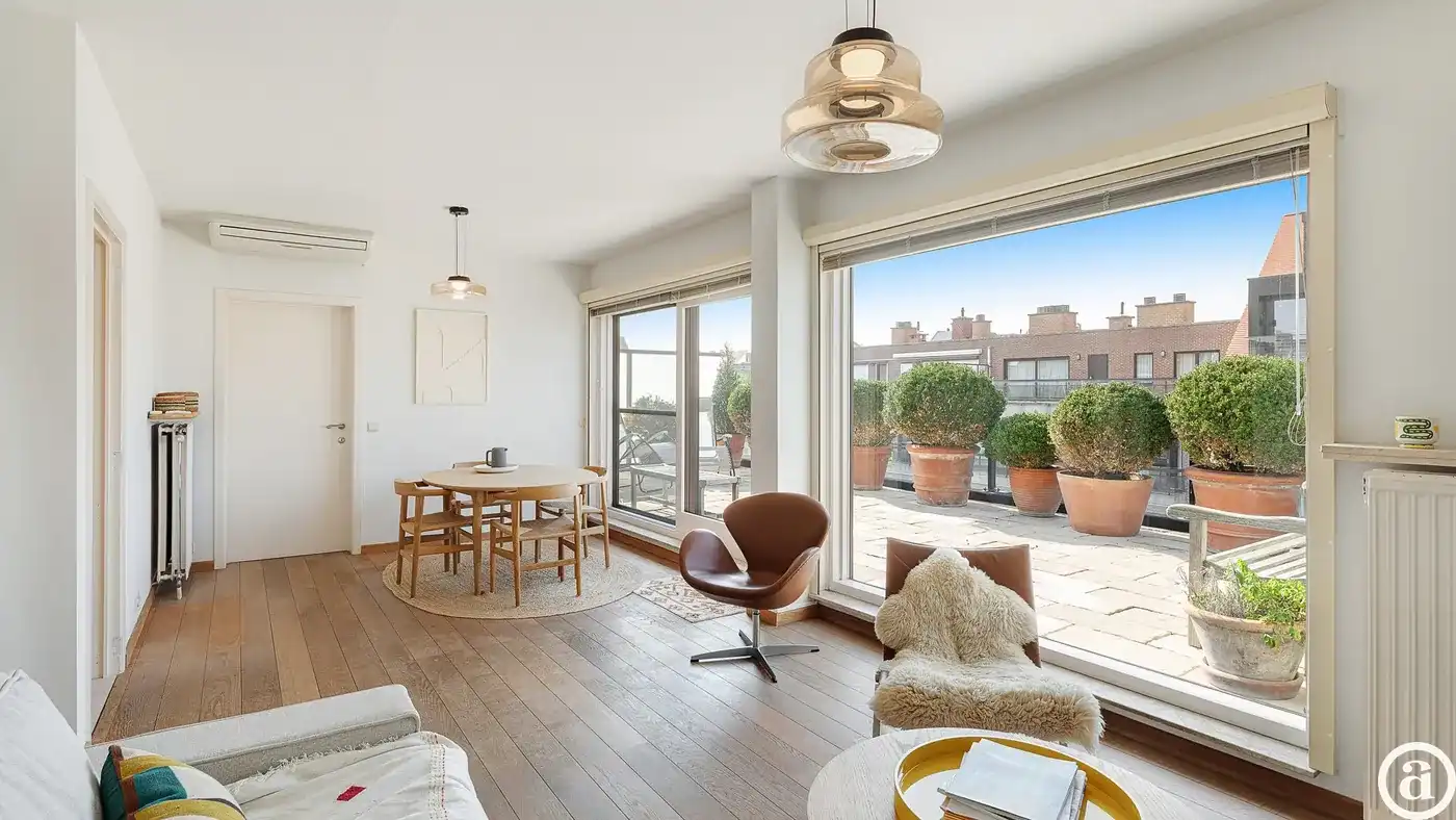 Penthouse appartement met grote zonneterrassen nabij strand. foto 8