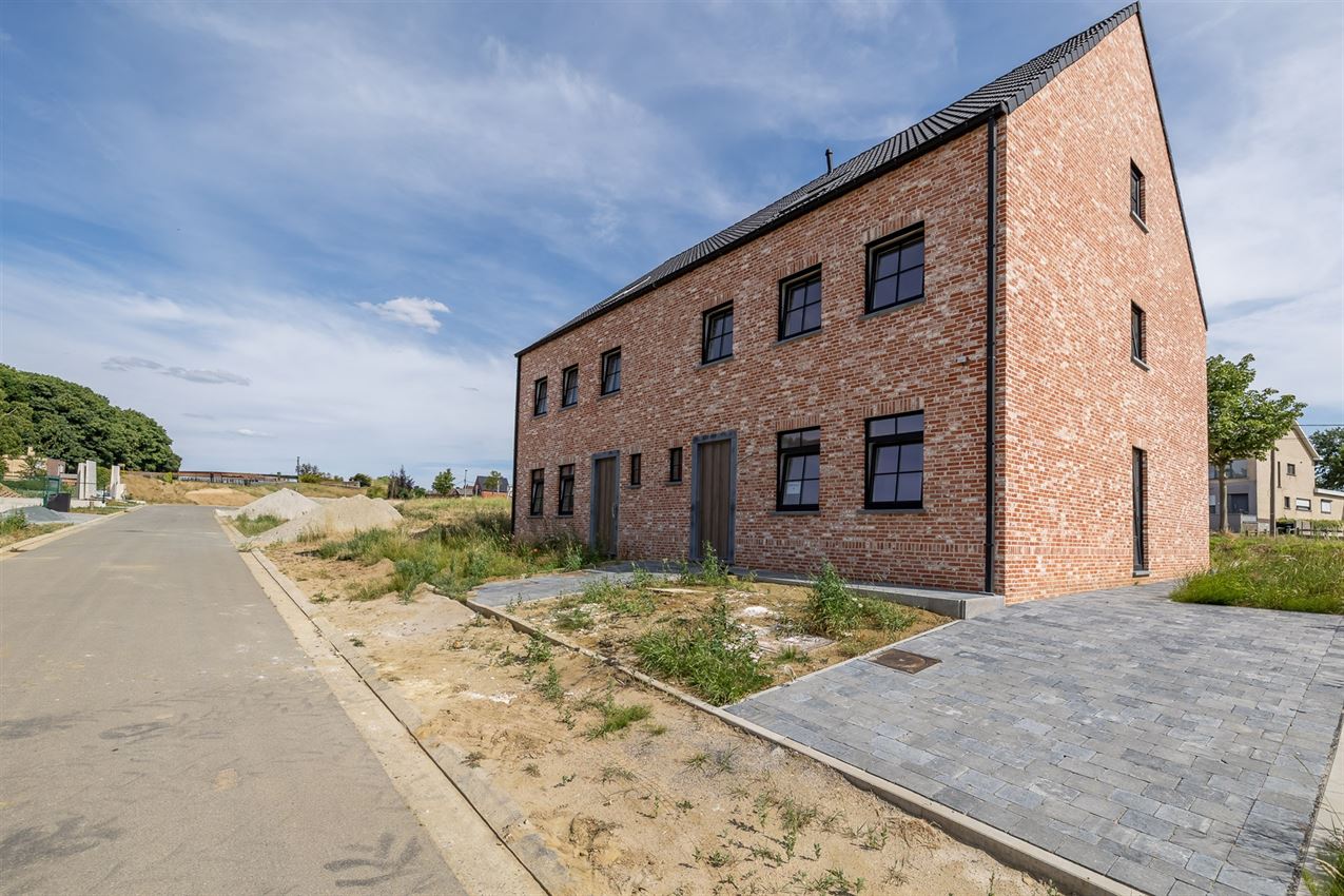Zuidgericht, 4+ slaapkamers, BEN-woning, 206m² foto {{pictureIndex}}