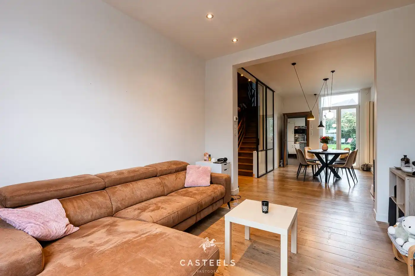 Centraal gelegen rijwoning met tuin in Sint-Denijs-Westrem foto 6