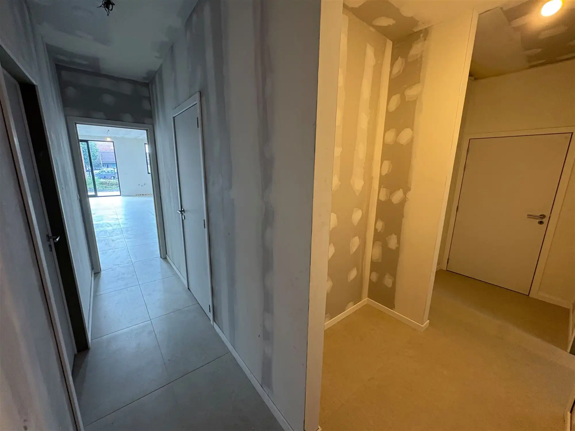 Nieuwbouwappartement met 2 slaapkamers en grote tuin. foto 19