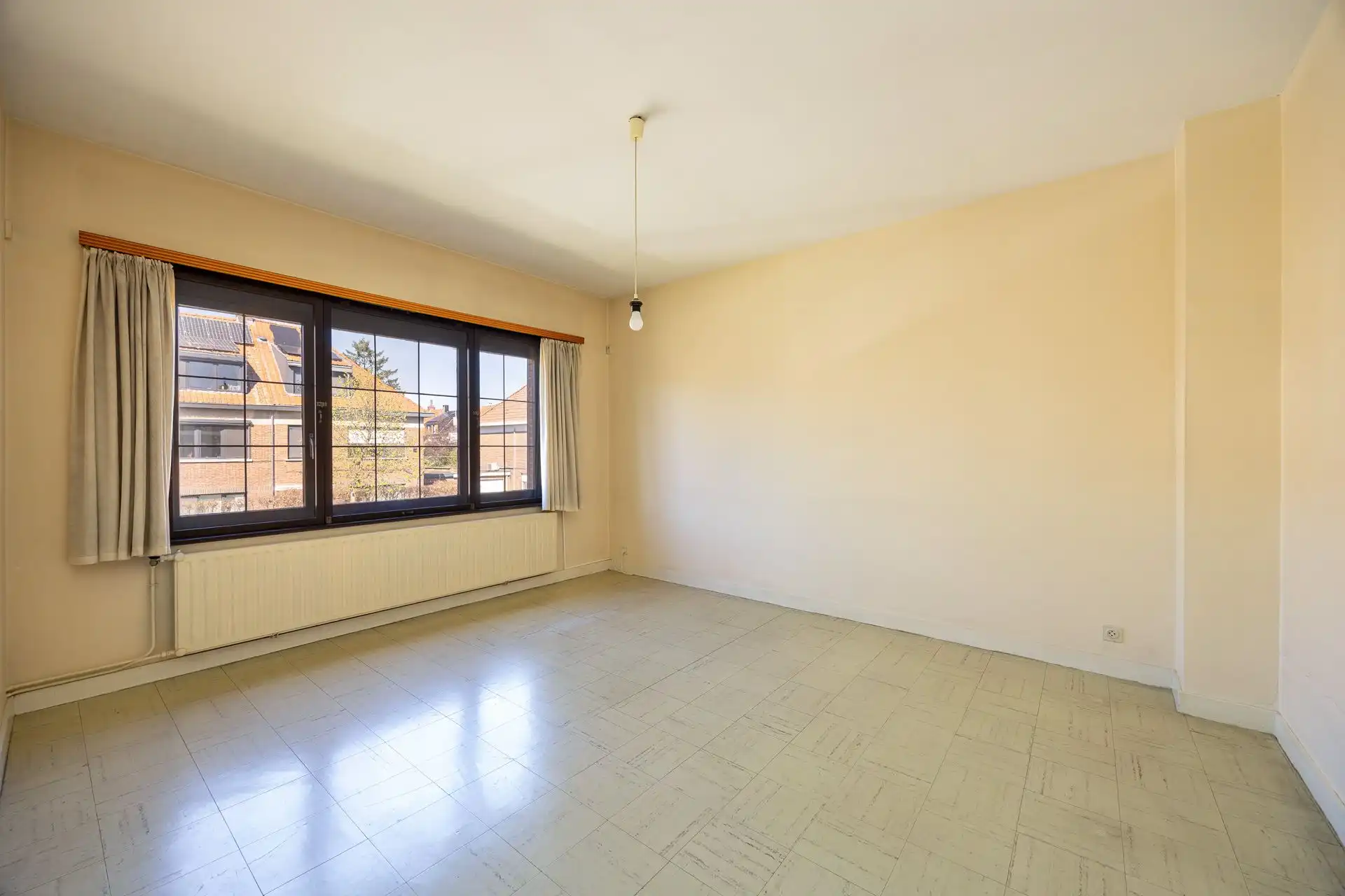 Ruime halfopen bebouwing met 5 slaapkamers, garage en zonnige tuin op toplocatie! foto 19