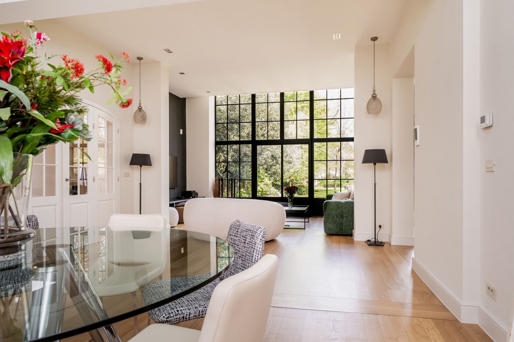 EDEGEM - Exclusieve villa met parktuin en zwemvijver foto 2