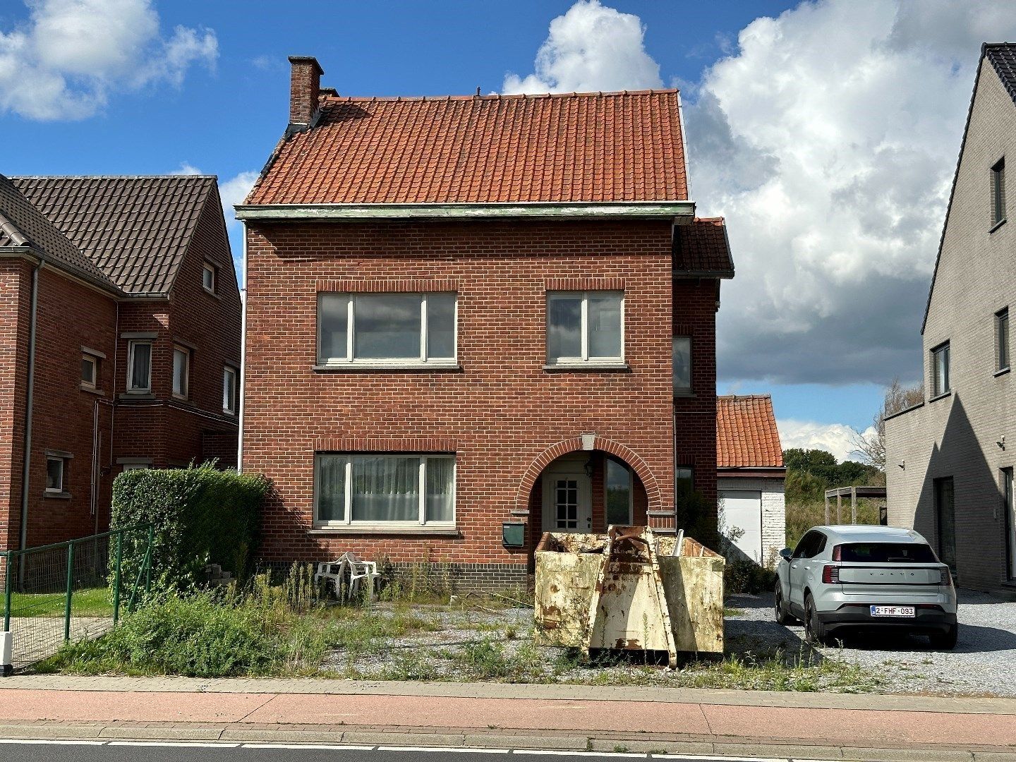 Te renoveren vrijstaande woning met 400m² Magazijn op 7a85ca perceel foto 2