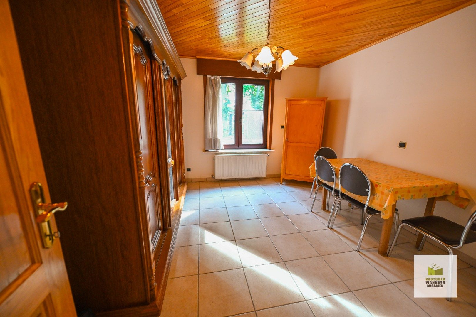 Zeer centraal en rustig gelegen ruime woning met 5 slaapkamers foto 11