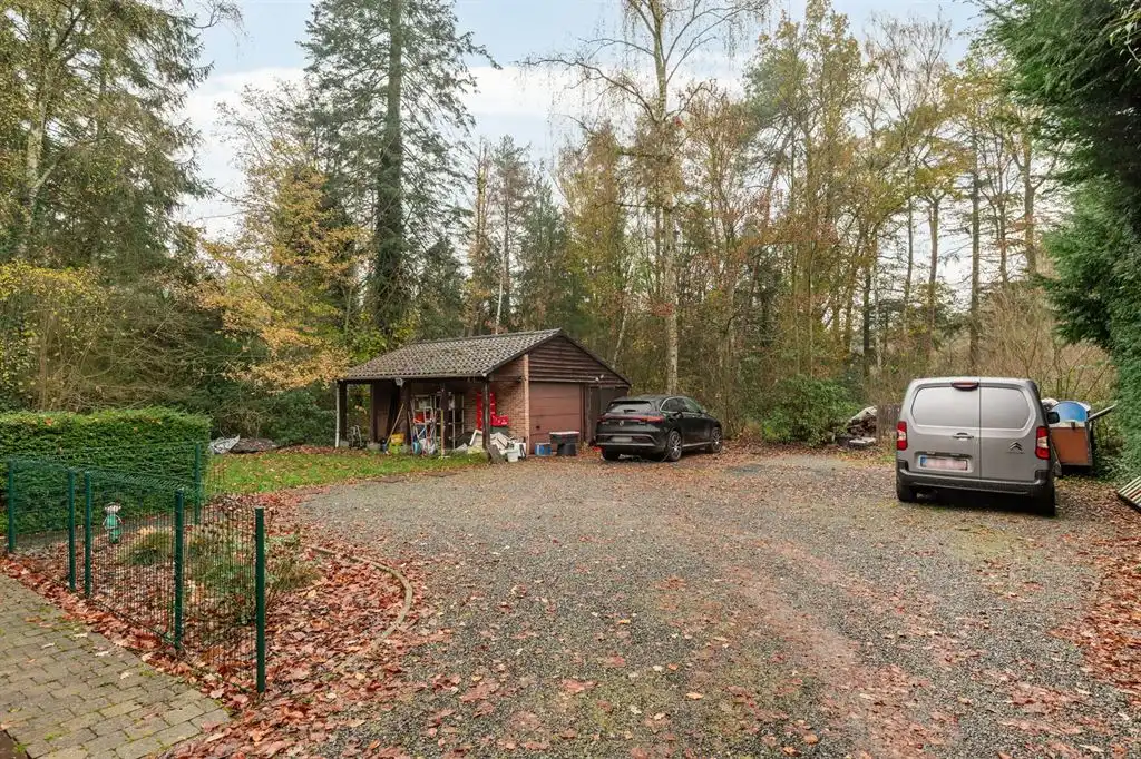 Charmant landhuis in doodlopende straat op 2.051m² foto 14