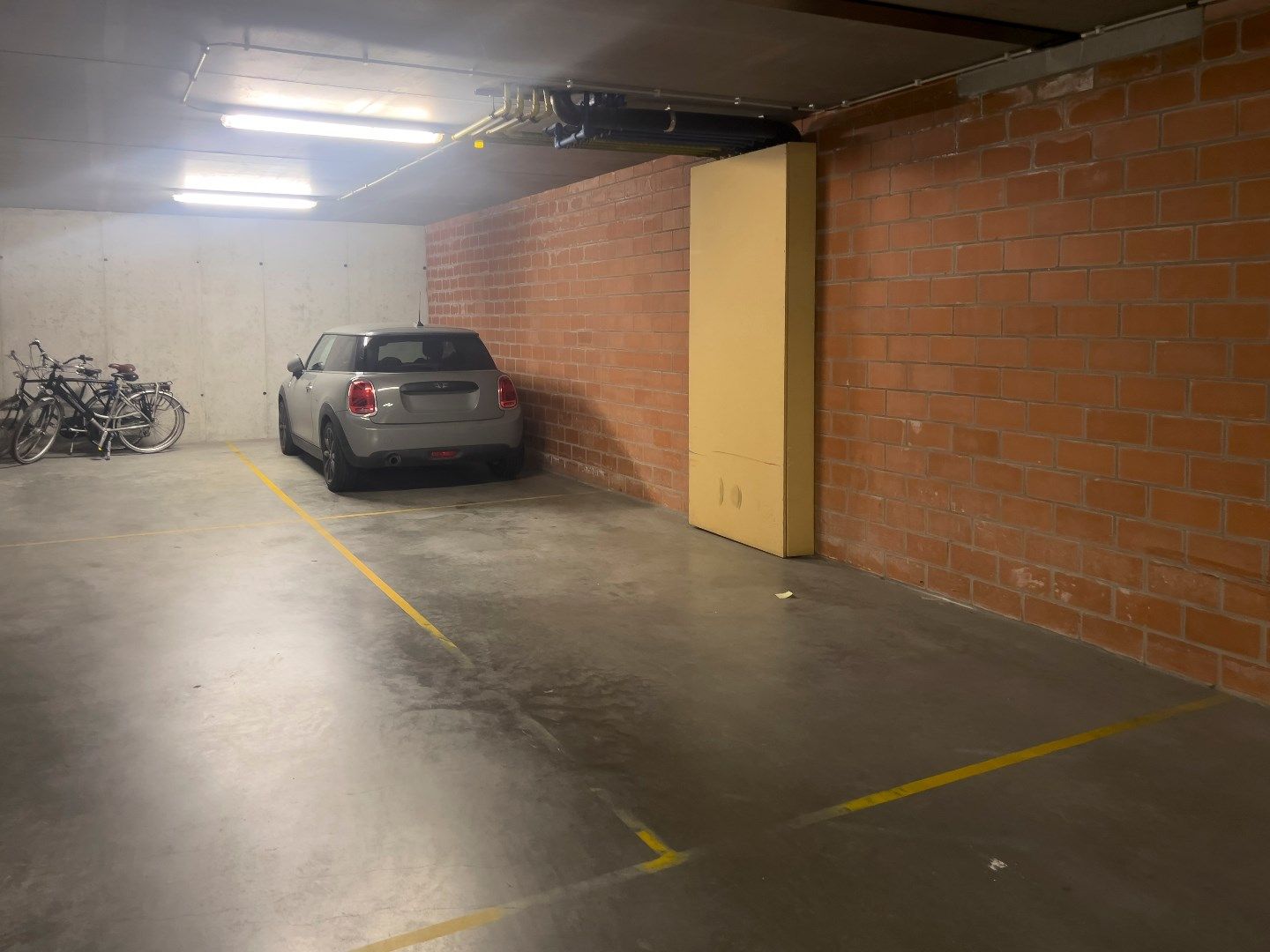 Aangenaam gemeubeld appartement gelegen in het centrum van Knokke. Inclusief inpandige tandemparking.  foto 14