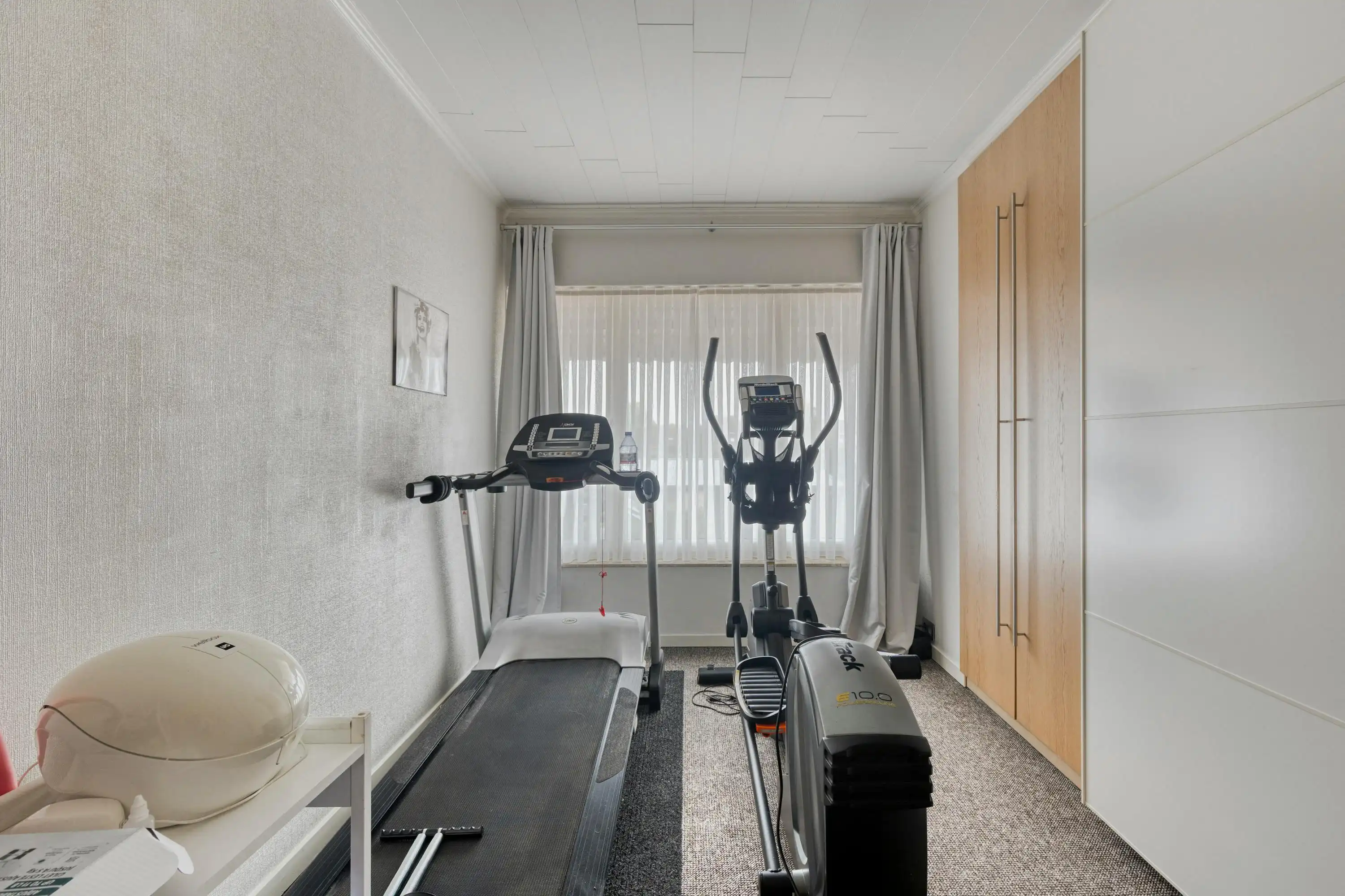 Ruime gezinswoning met 4 slaapkamers te koop in Kortrijk. foto 16