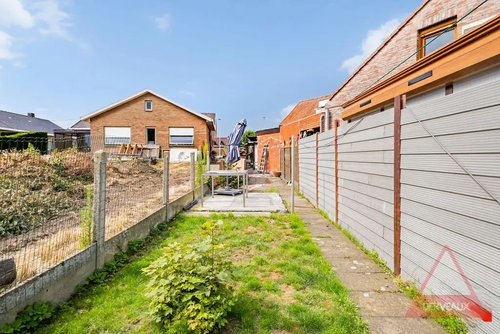 Beselare – Woning met 2 slaapkamers, garage en carport in het centrum foto 18