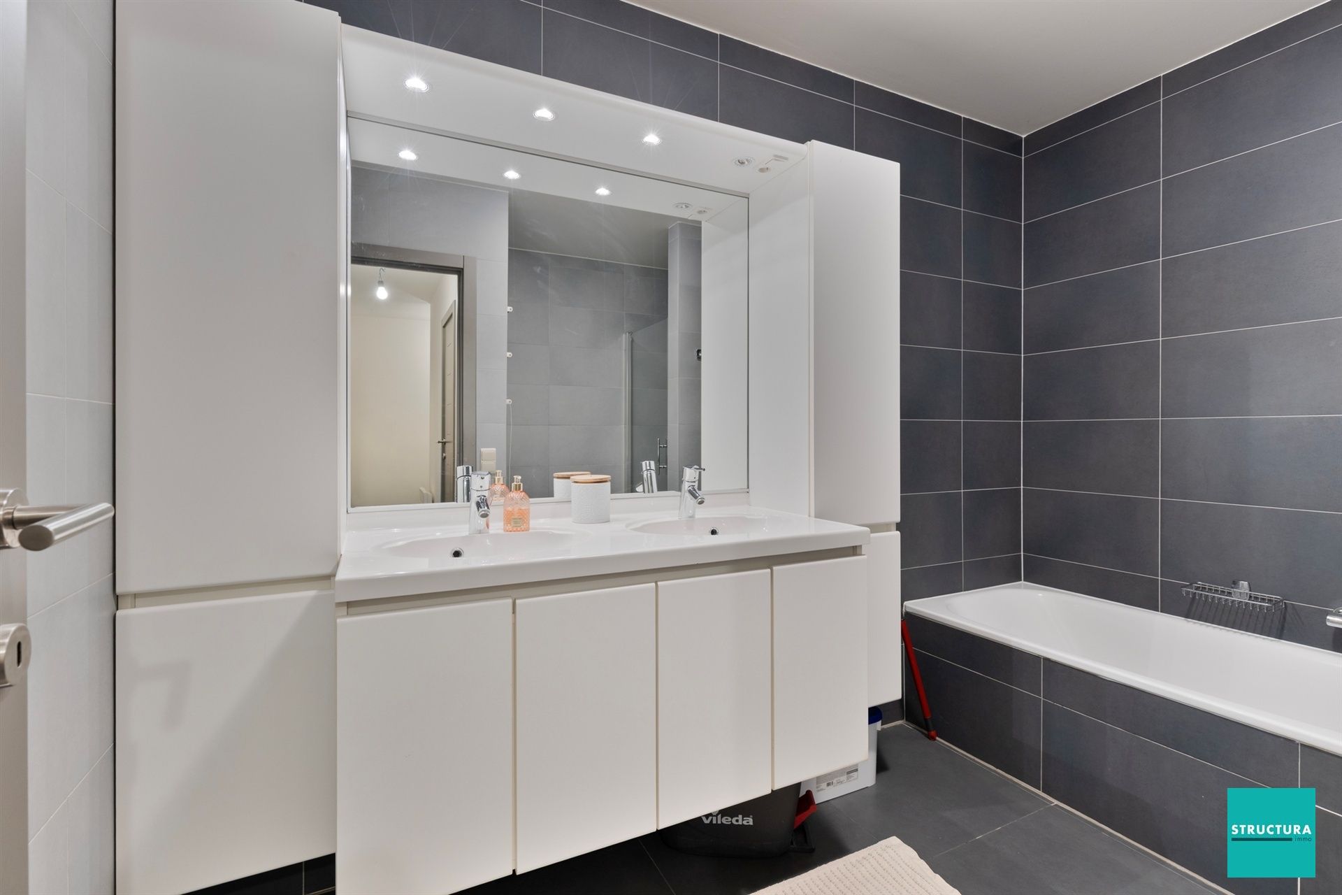 Gelijkvloers appartement met Zuidwest georiënteerde tuin foto 12
