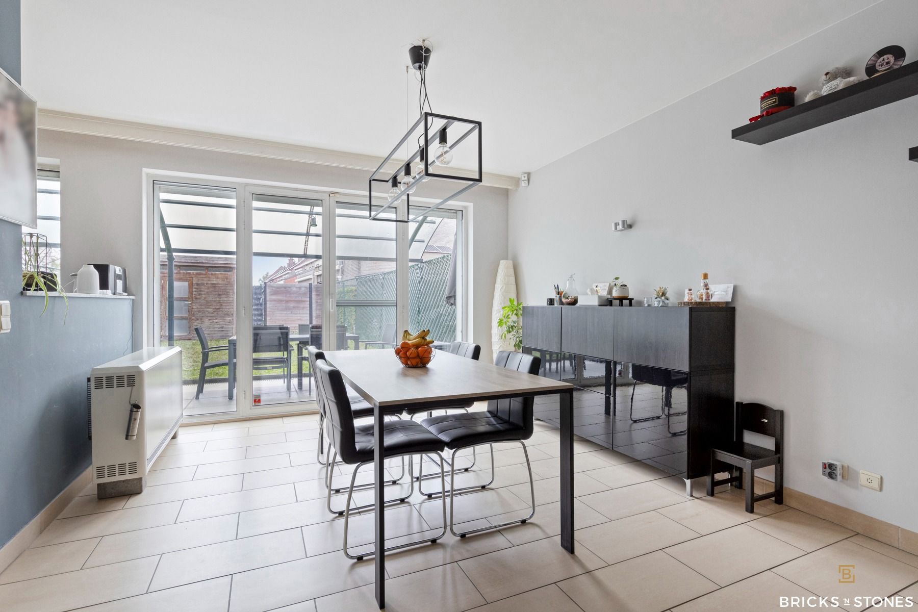 Instapklare woning met 4 slaapkamers, garage en tuin foto 5