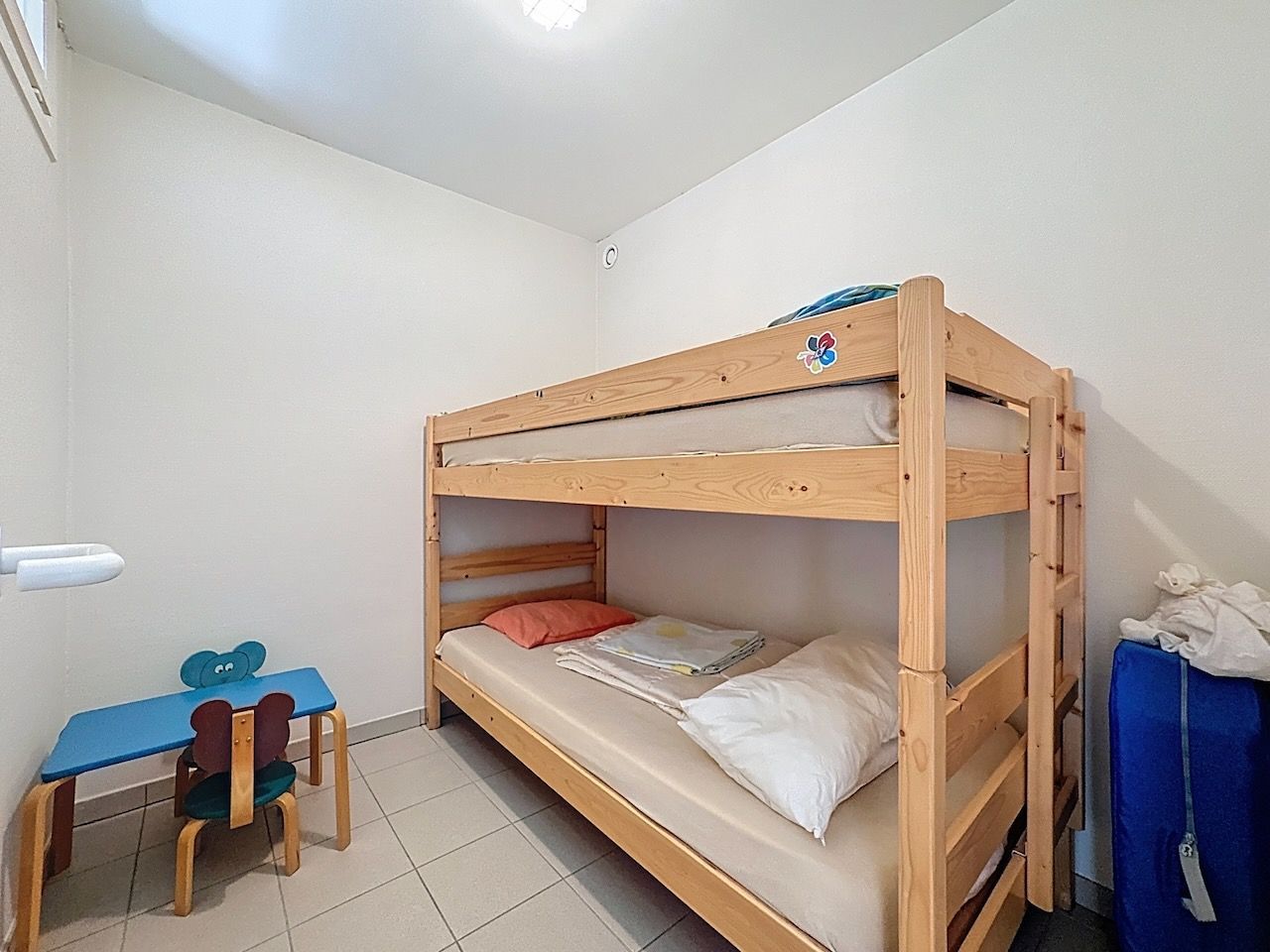Buitengewoon ruim appartement met frontaal zeezicht en een woonkamer van maar liefst 8,12 m breed! foto 19