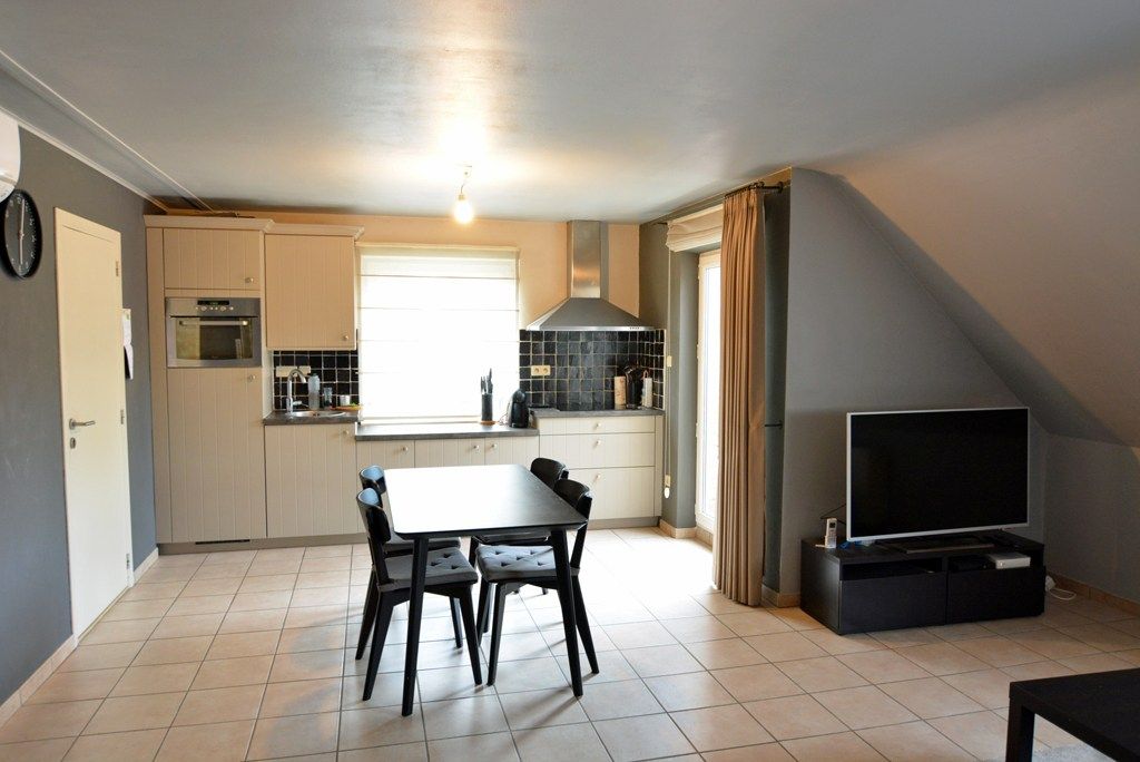 Energiezuinig appartement met 2 slpks, terras en inpandige garage. foto 6