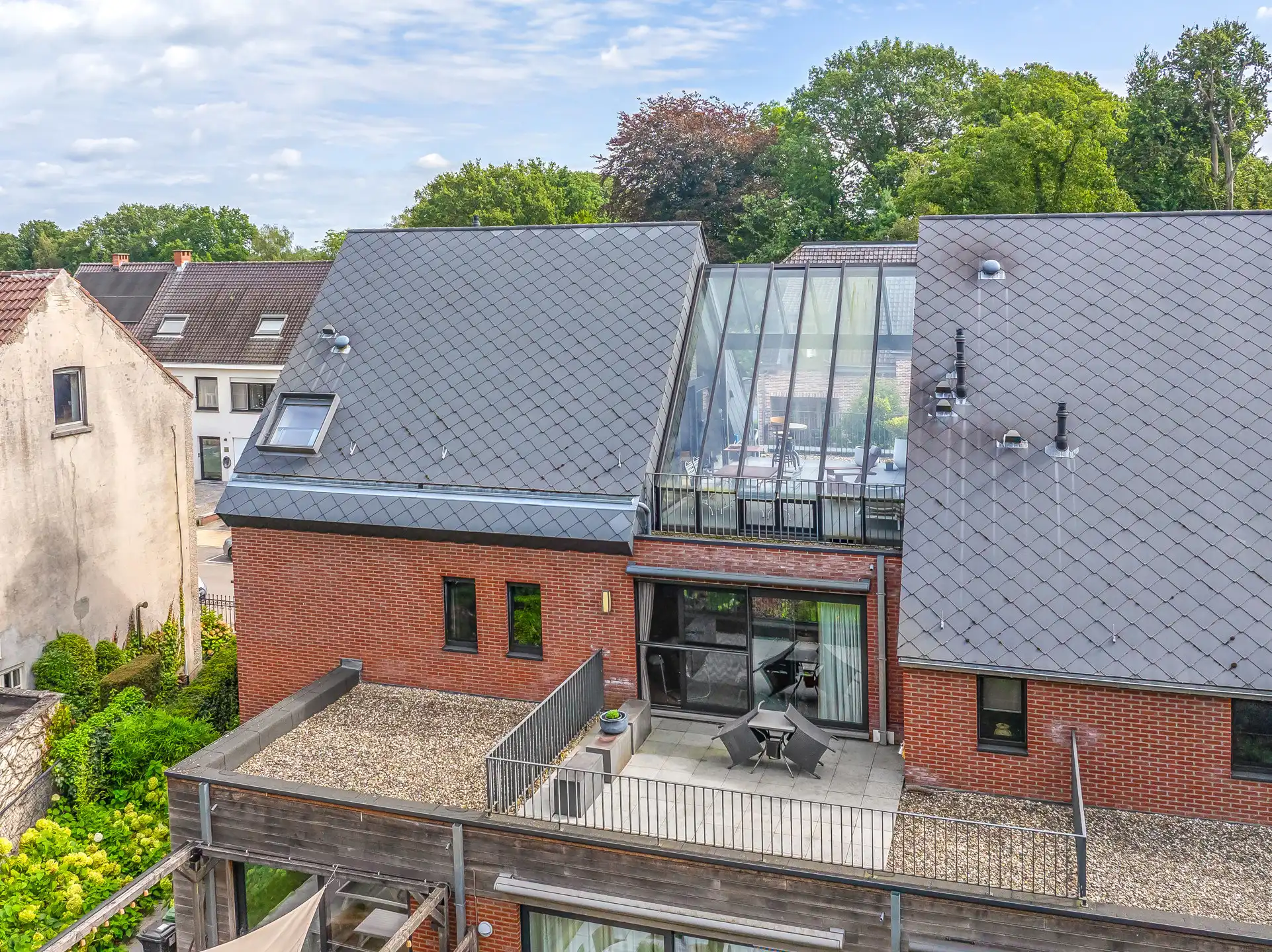 Unieke duplex met lift, terras en optionele parking foto 3