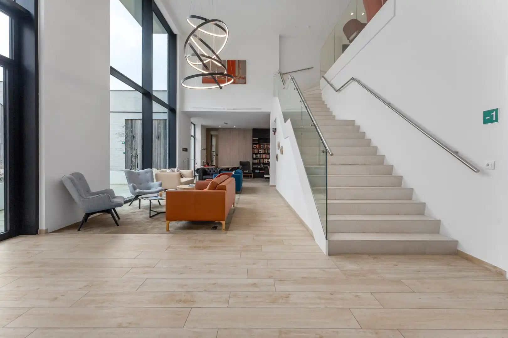 Mooie serviceflat te koop in standingvol gebouw foto 13