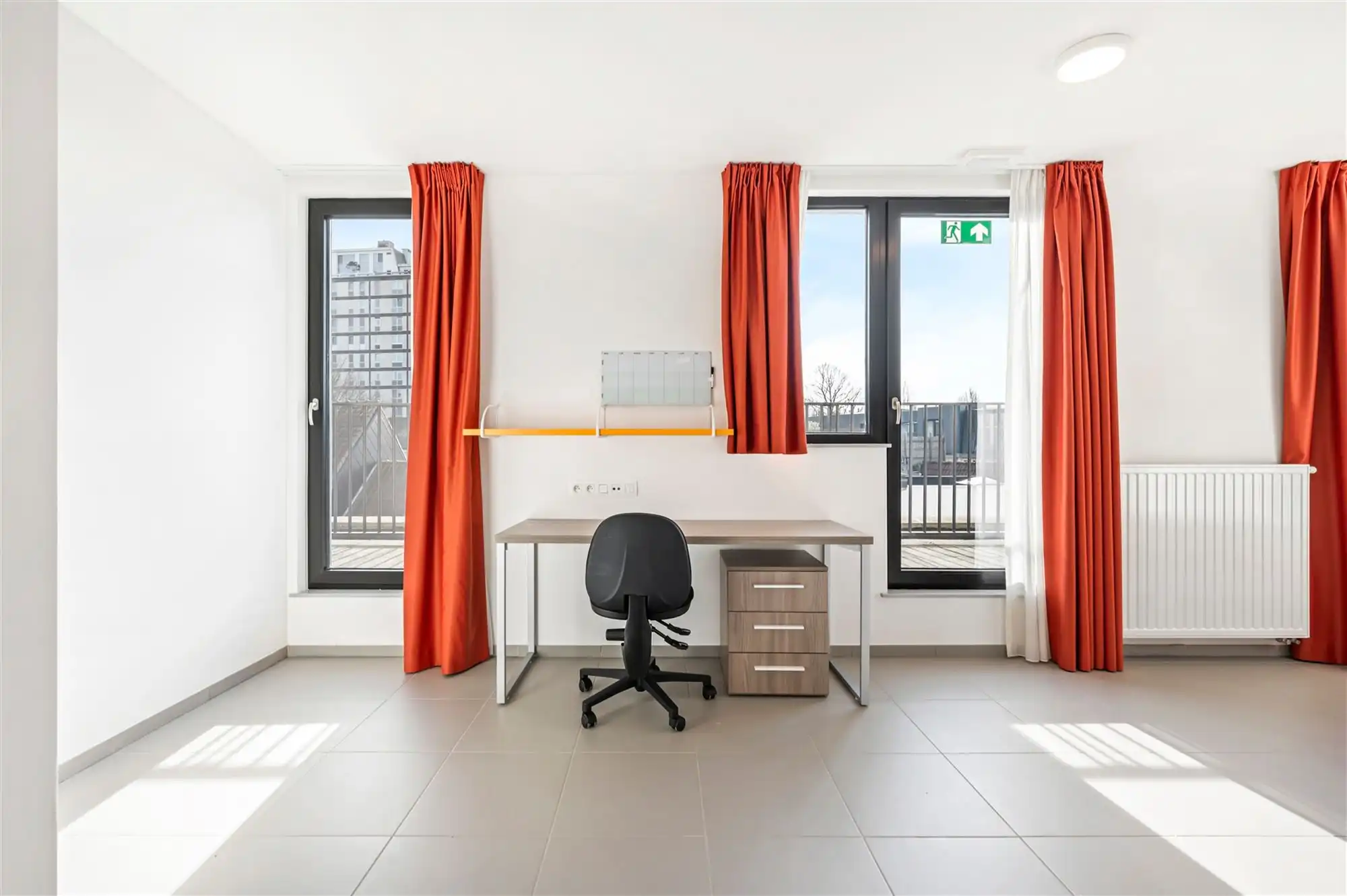 Ruime studentenkamer met terras! foto 3