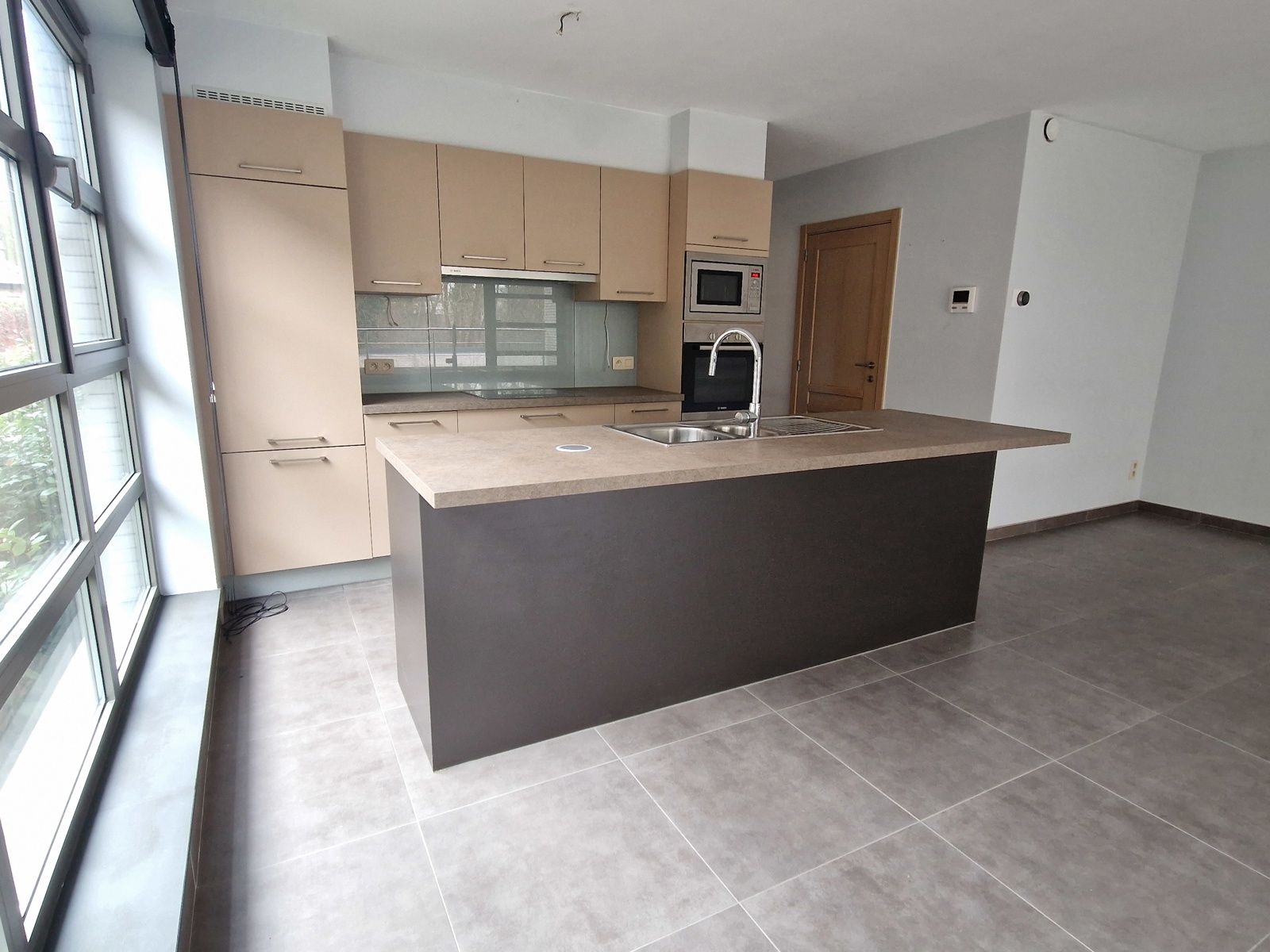 WSB-IMMO: Luxe appartement gelegen in het hartje van Ninove! foto 6