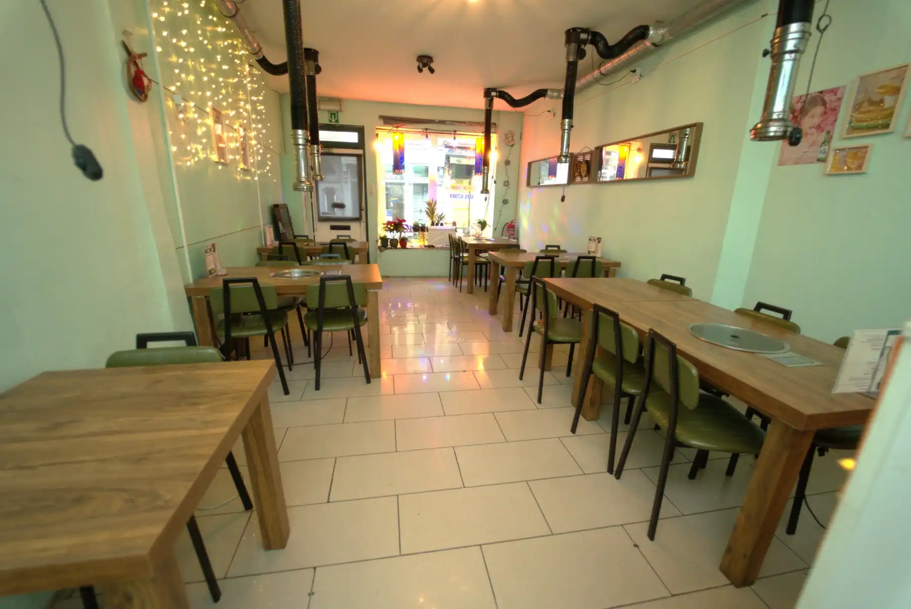 Handelspand in de bruisende Oudburg – hartje Gent foto 2