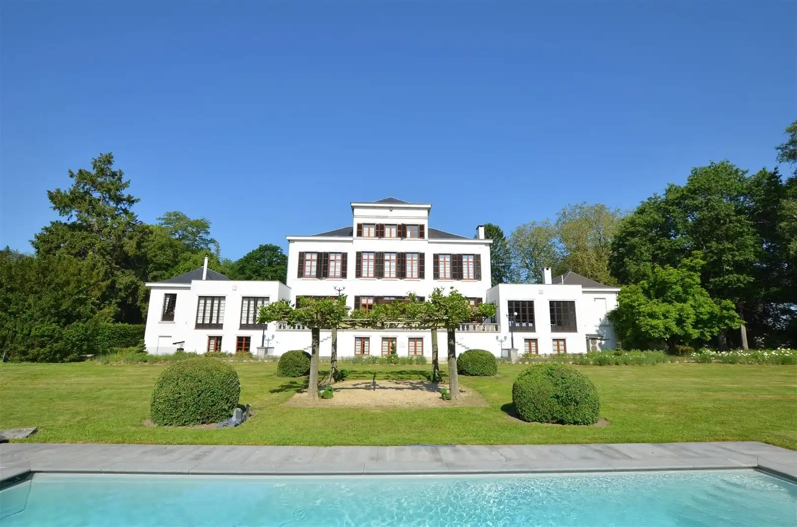 Uniek kasteeldomein op ±7ha nabij het centrum van Hasselt foto 4