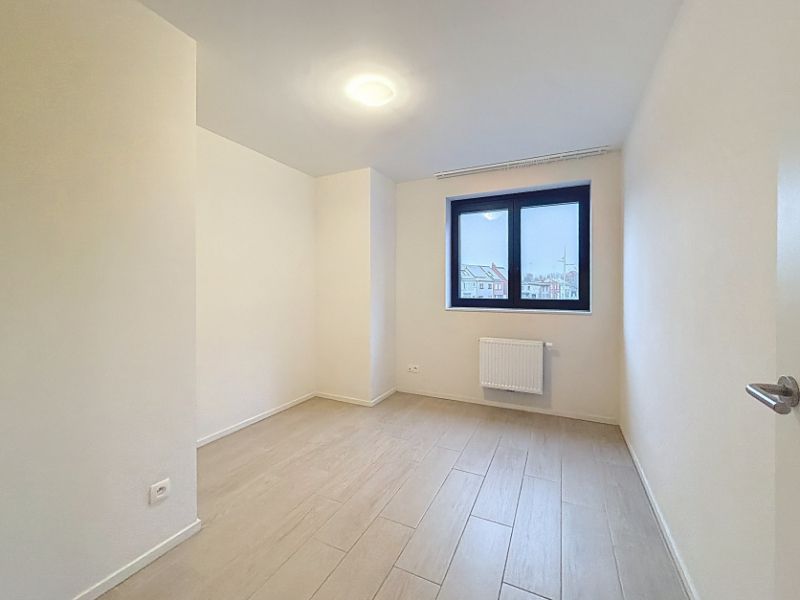 Modern 2-slaapkamer appartement in het centrum met een ruim terras en ondergrondse parking foto 9