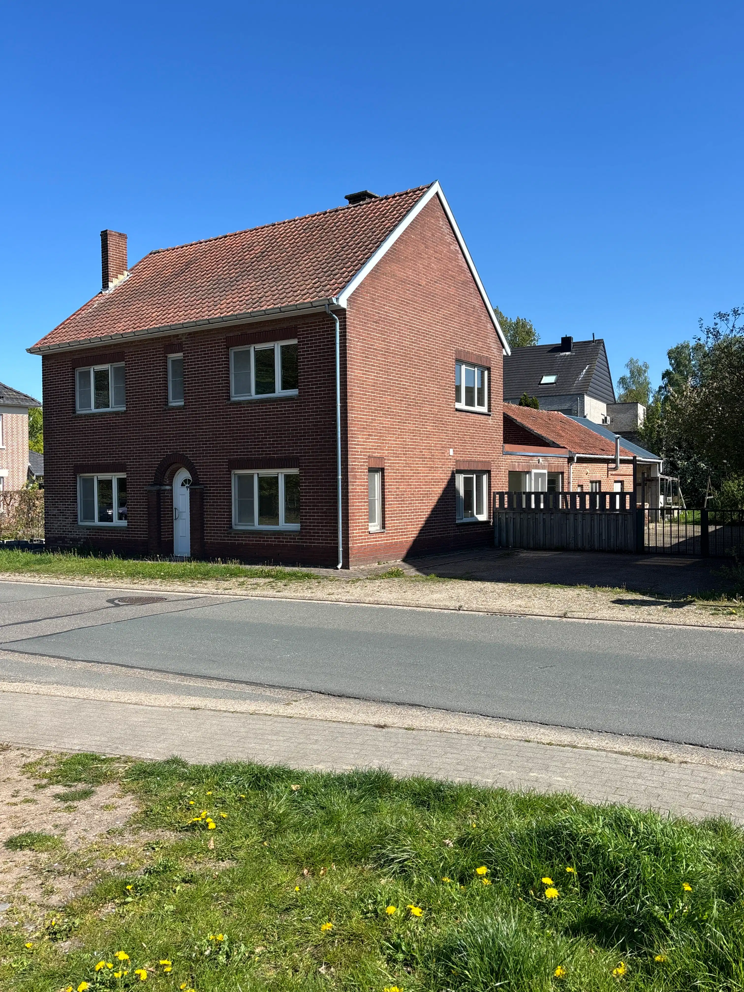 INSTAPKLARE VRIJSTAANDE WONING 4 SPLK, BUREAU EN TUIN foto 14