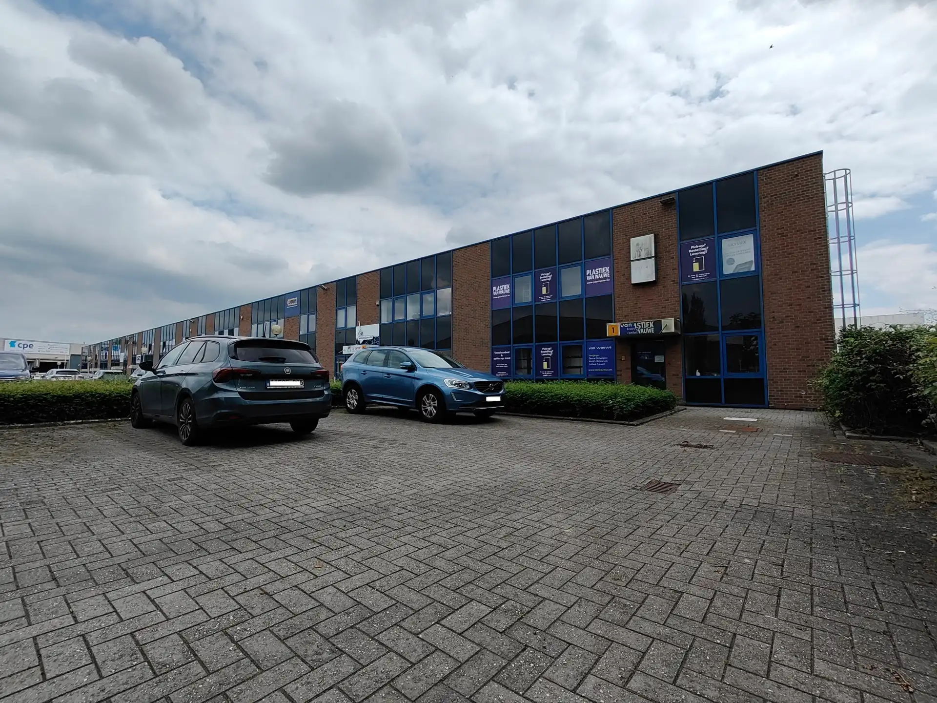 Bedrijfsvastgoed te huur Prins Boudewijnlaan 9 - 11 - 2550 Kontich
