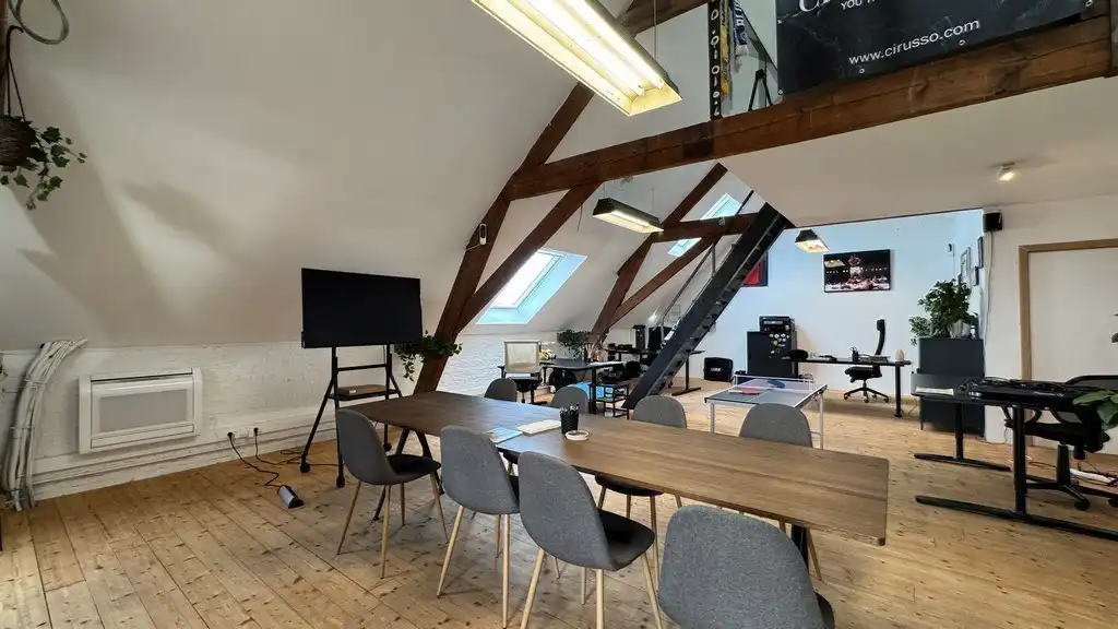 Loftkantoor te huur in Eskimofabriek te Gent foto 2