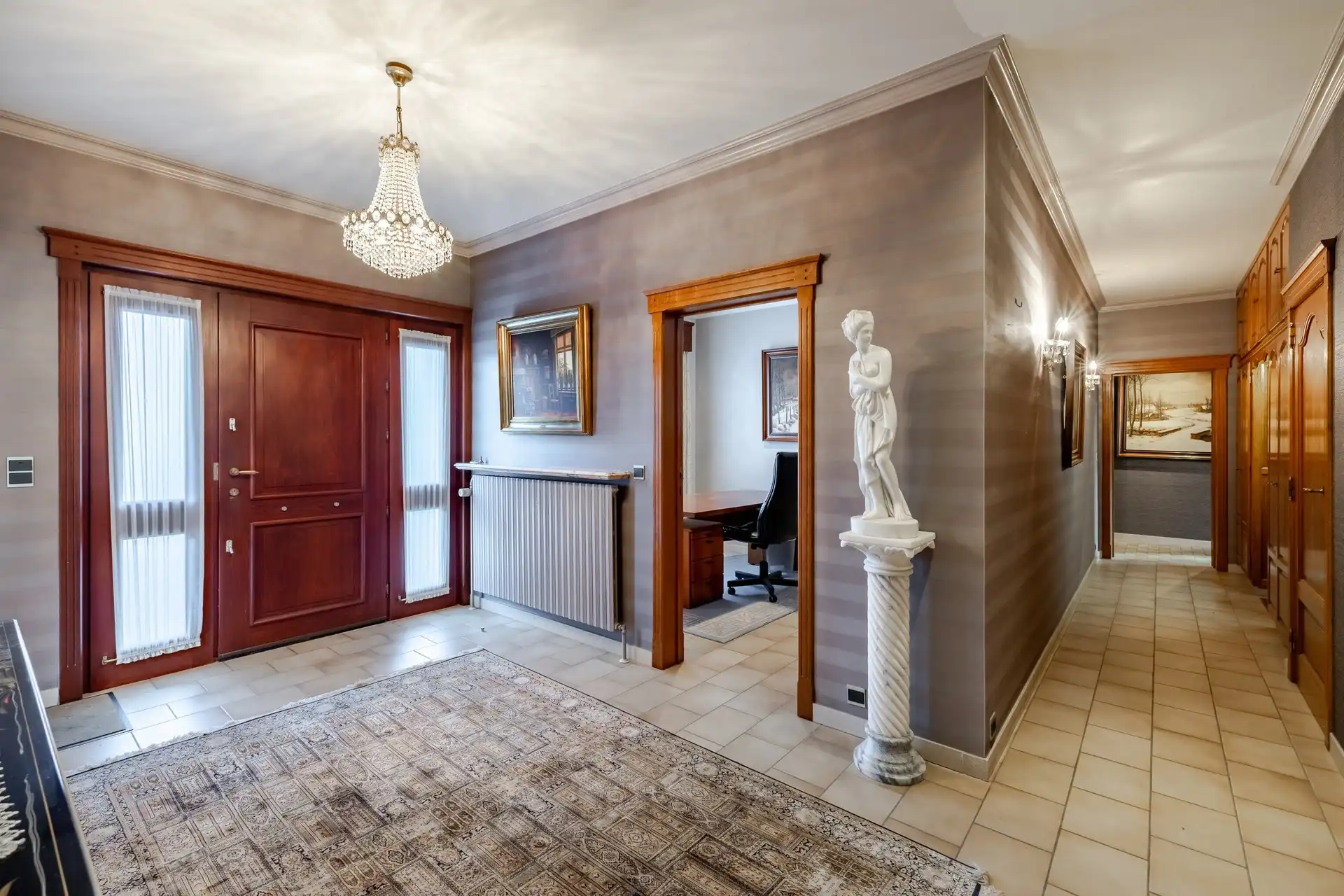 Charmante villa met panoramisch zicht op een toplocatie foto 4