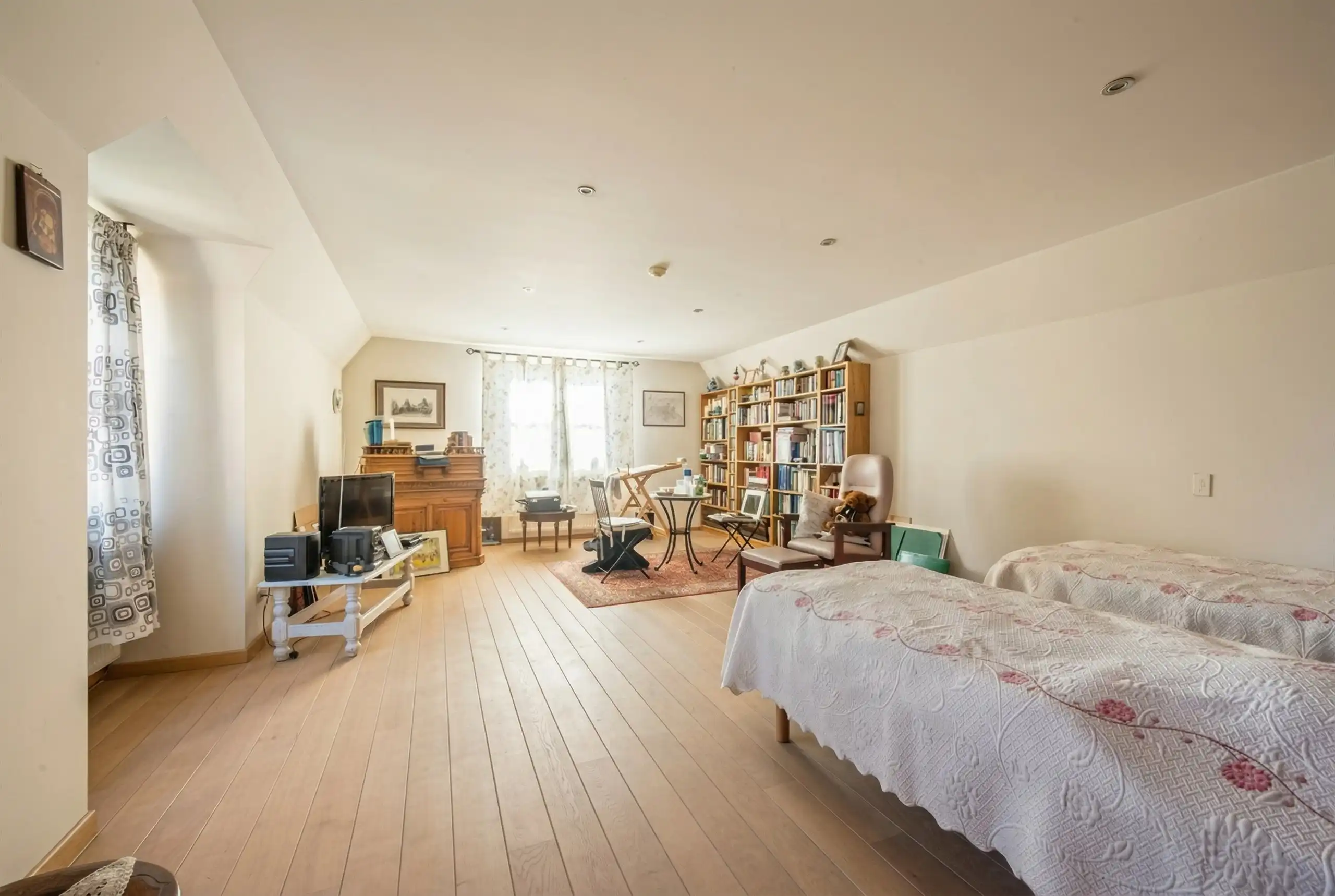 First Sale: VR 27/3 (16.00-20.00) & ZA 28/3 (9.00 - 17.00) foto 23