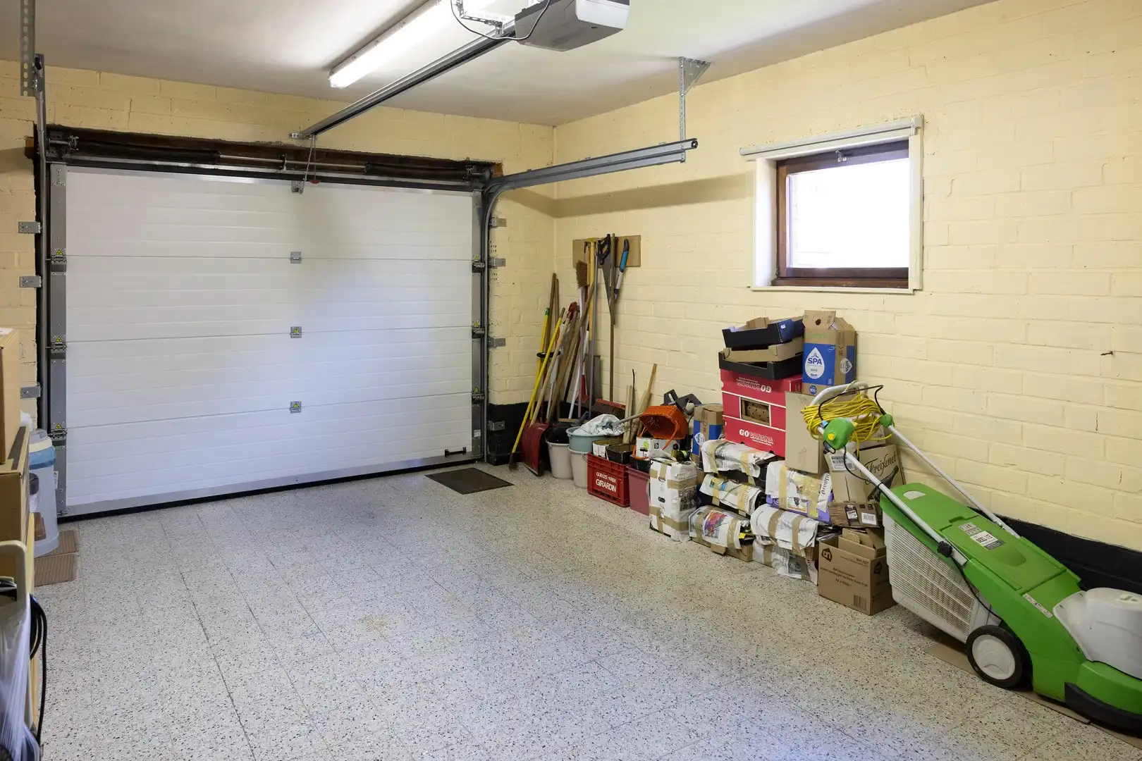 Residentieel gelegen gelijkvloerse alleenstaande woning. foto 13