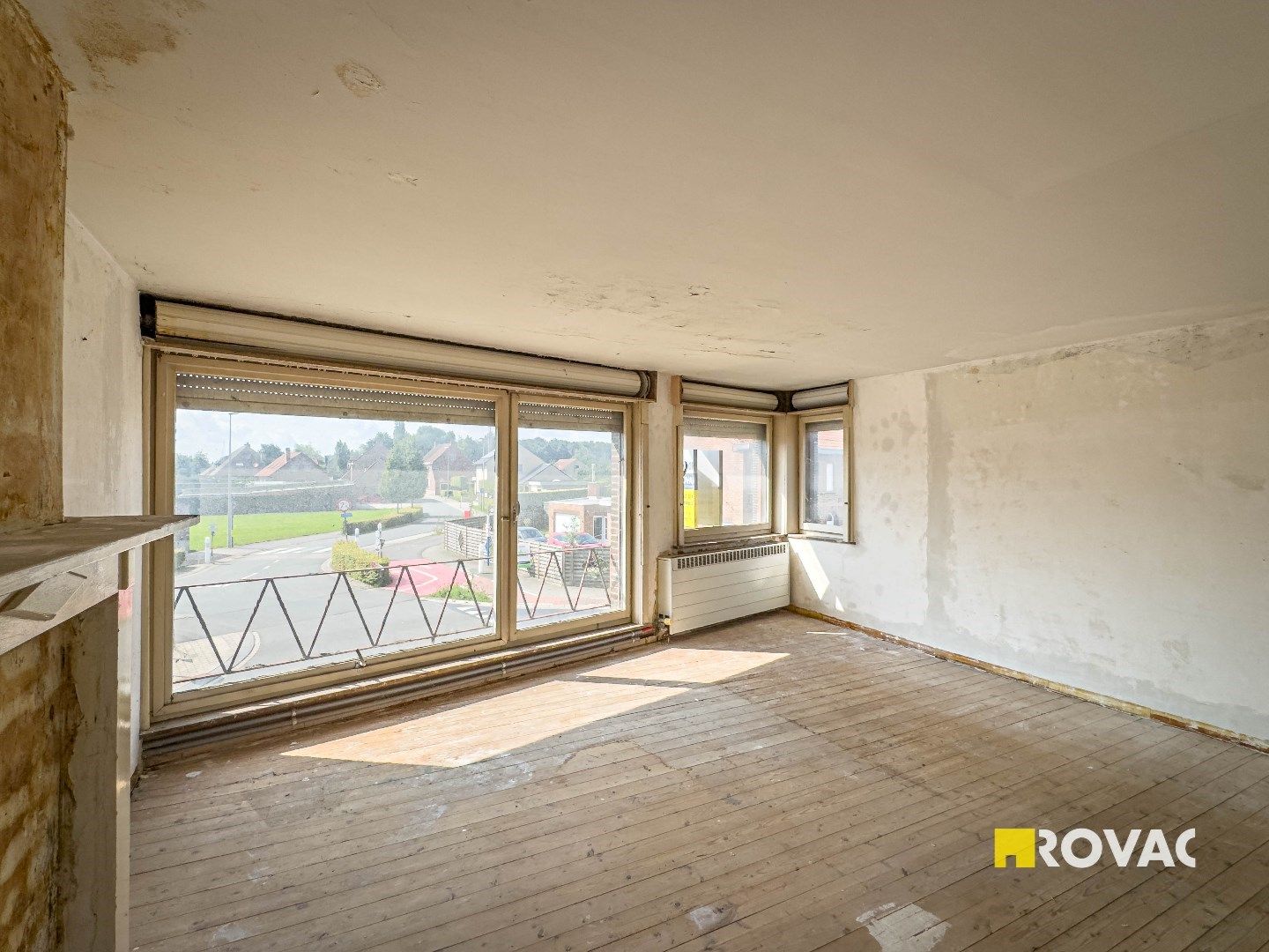 Te renoveren woning met loods en opslagplaatsen op 805 m² foto 10