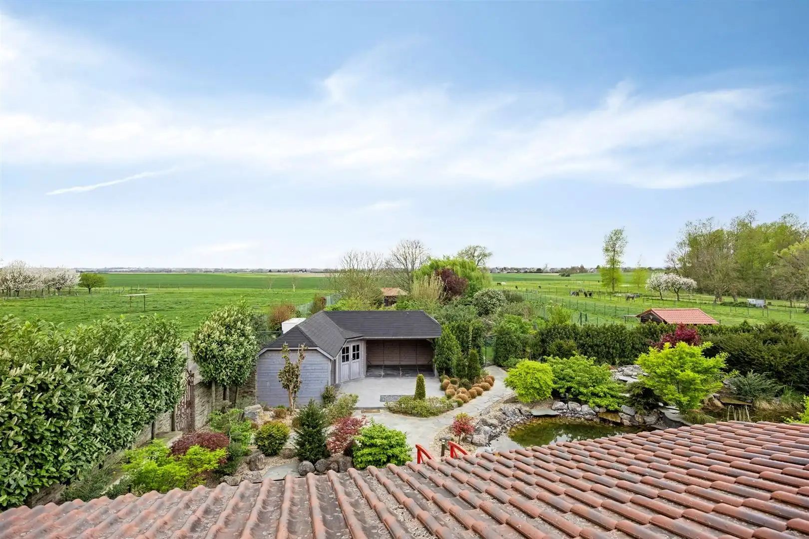 Exclusieve Villa met Luxe afwerking en idyllische tuin. foto 54