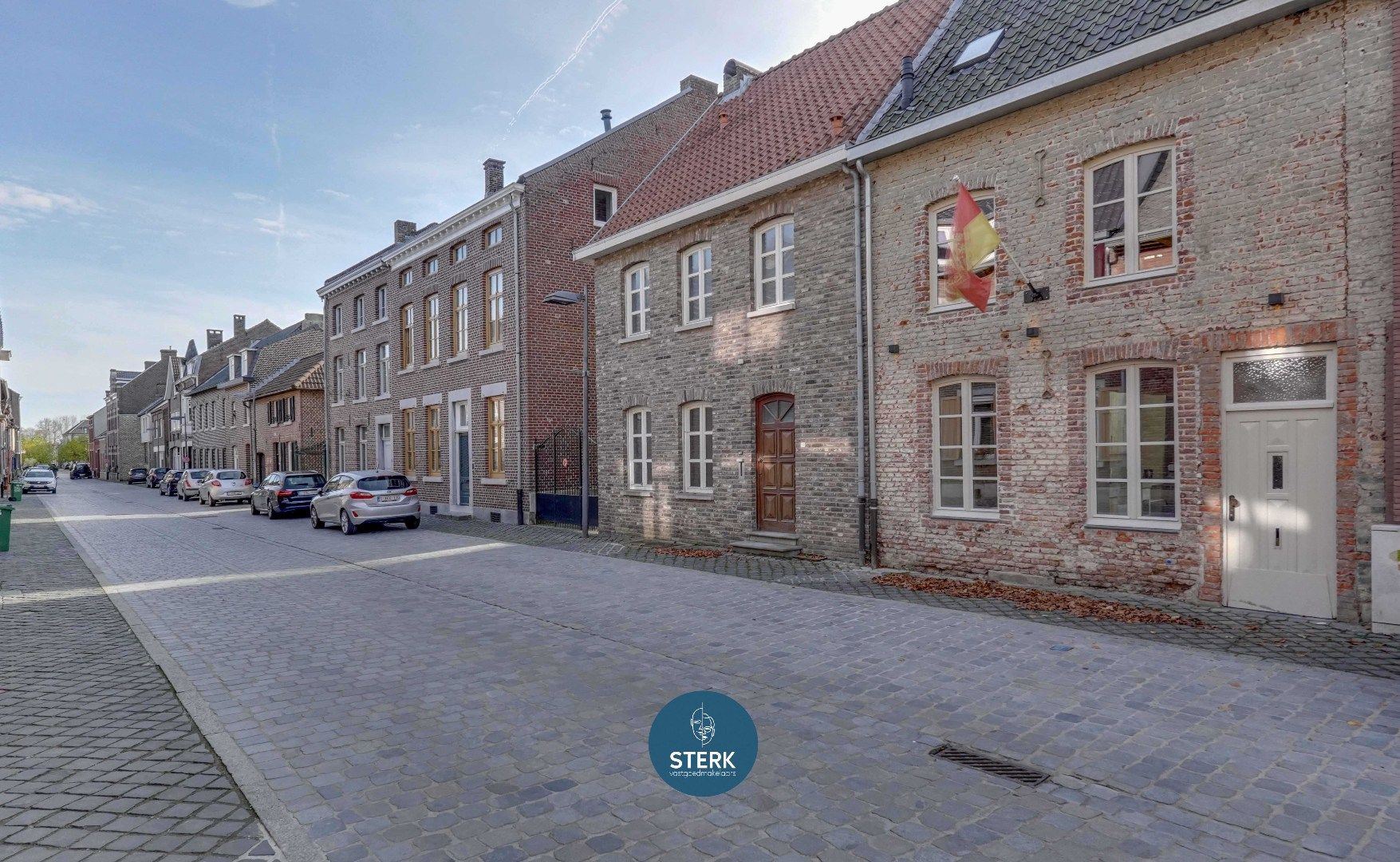 AUTHENTIEKE WONING MET 2 SLPKS IN HET HISTORISCH CENTRUM VAN OUD-REKEM ! foto 4